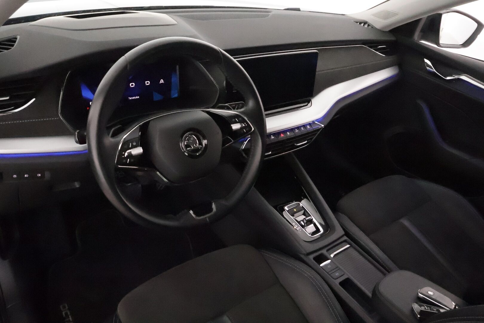 Skoda Octavia 2021 Combi 1.4 TSI PHEV Style iV DSG Autom. * Adapt.Vakkari / Matrix LED / HUD / Navi / Muistipenkit / Peruutustutkat - Kahdet renkaat aluvanteilla