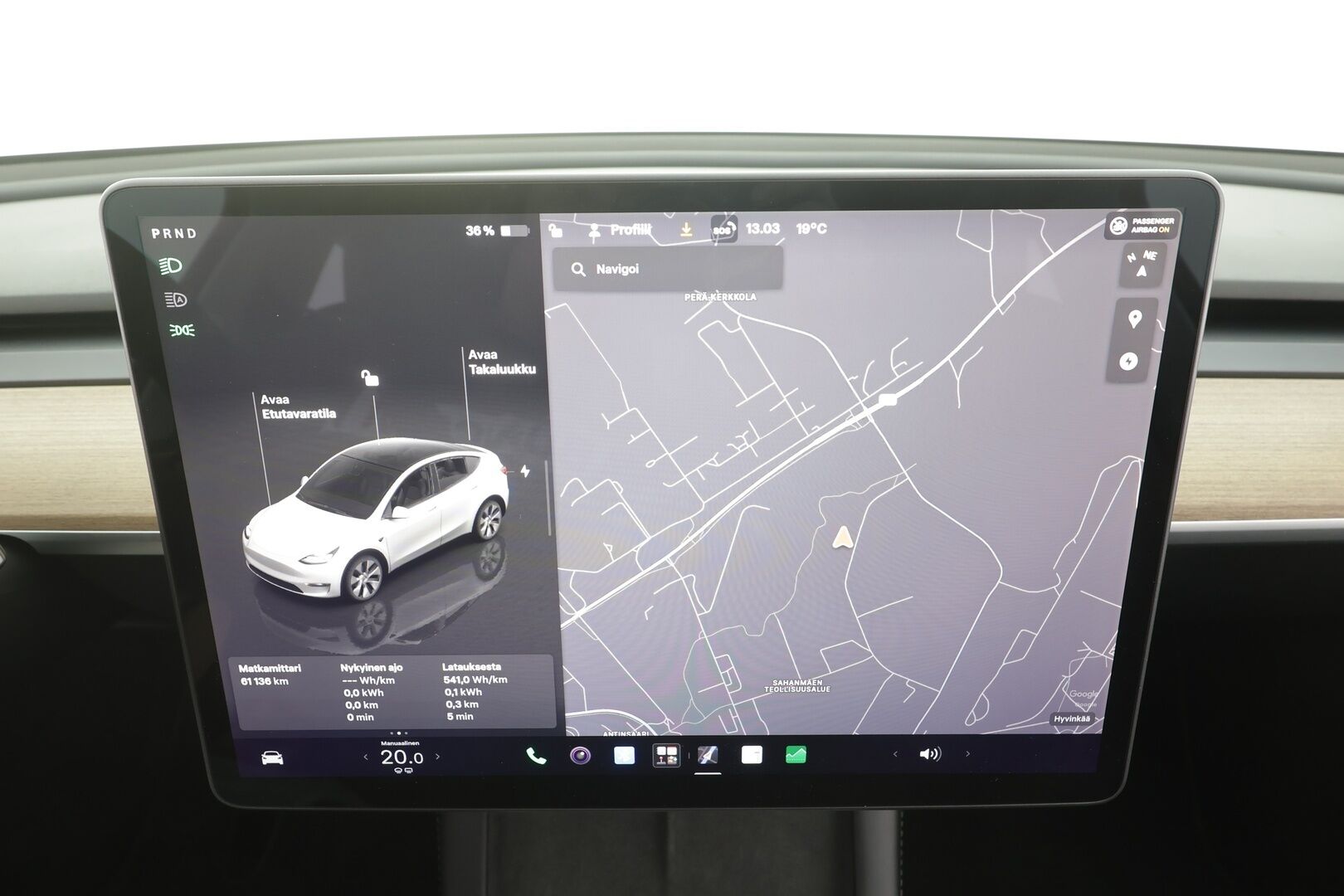 Tesla Model Y 2024 RWD - | ACC | Koukku | ALV | ILP | Ryzen | Matrix | Lasikatto | Premium Audio | Muistipenkki | Nahkasisusta | P.kamera | 1-om suomiauto | 2x renkaat aluin | 