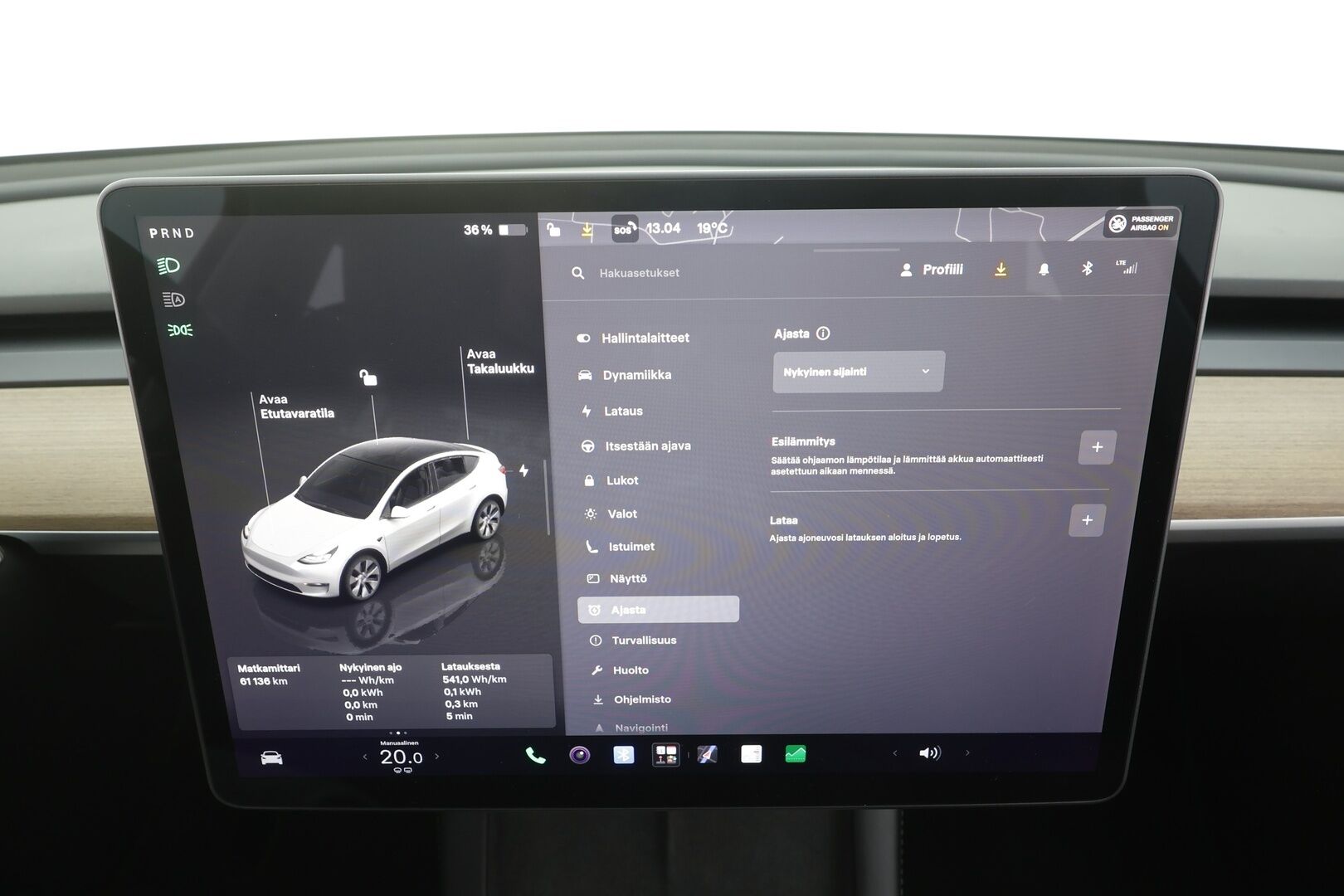 Tesla Model Y 2024 RWD - | ACC | Koukku | ALV | ILP | Ryzen | Matrix | Lasikatto | Premium Audio | Muistipenkki | Nahkasisusta | P.kamera | 1-om suomiauto | 2x renkaat aluin | 
