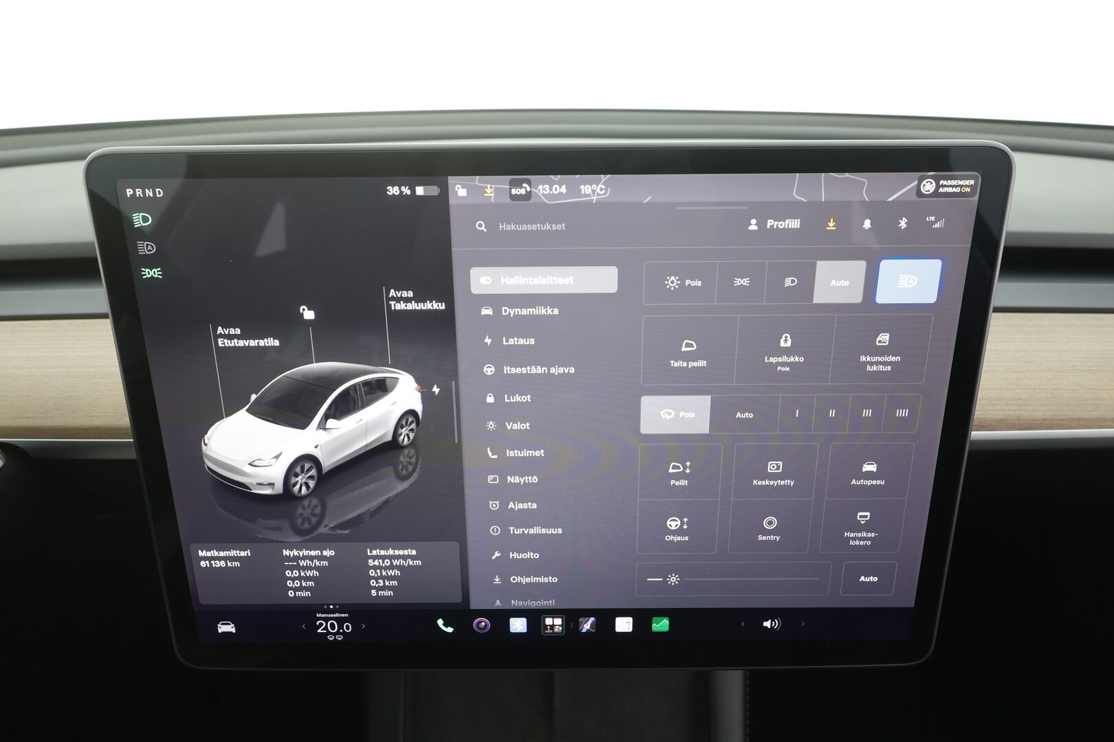 Tesla Model Y 2024 RWD - | ACC | Koukku | ALV | ILP | Ryzen | Matrix | Lasikatto | Premium Audio | Muistipenkki | Nahkasisusta | P.kamera | 1-om suomiauto | 2x renkaat aluin | 