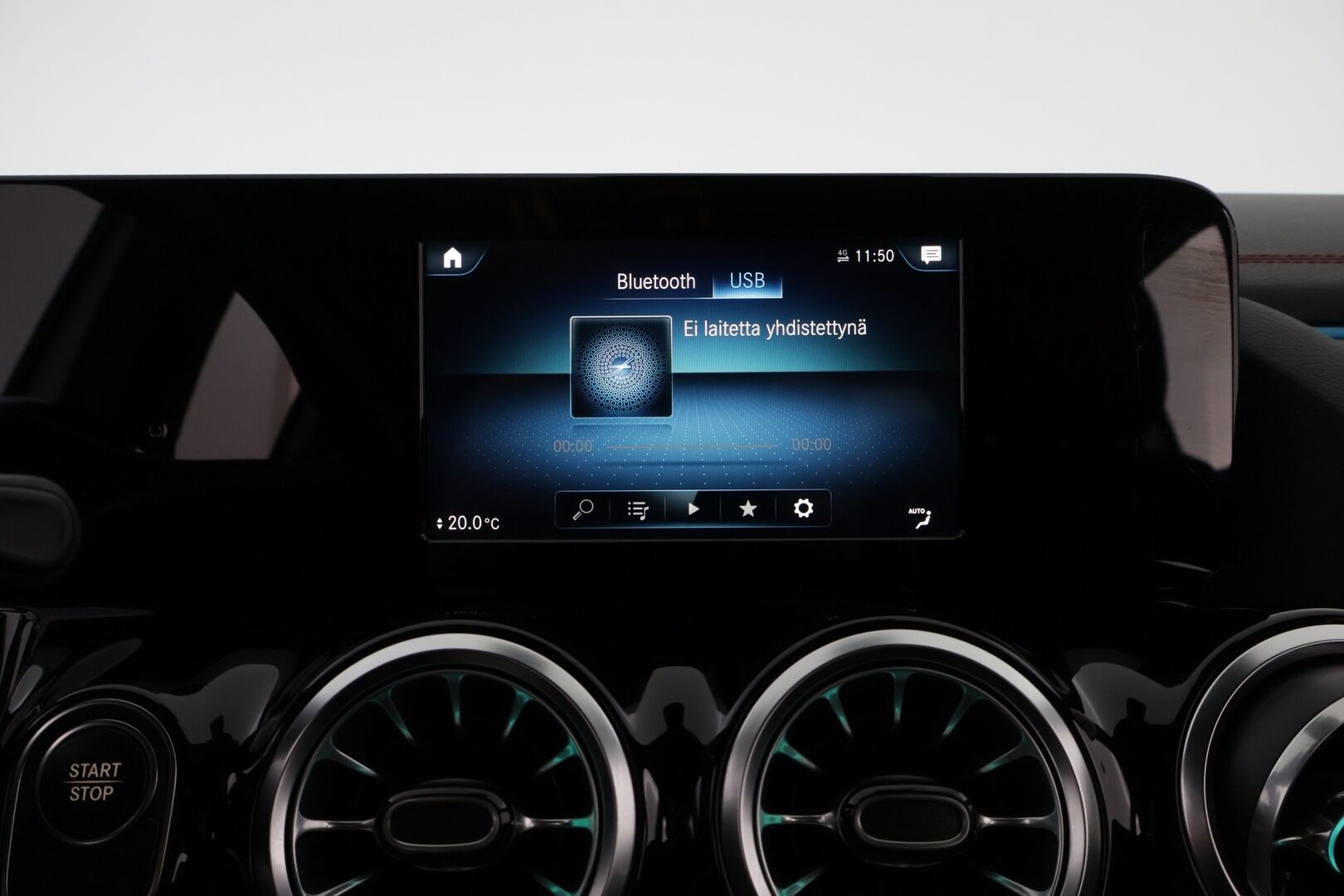 Mercedes-Benz EQA 2022 250 Business AMG - Vetokoukku | Peruutuskamera | Nahka-Alcantara | LED High Performance | Night Paketti | Comand Navi | Kahdet Vanteet | Merkkihuollot | Akku kuntotarkastettu!