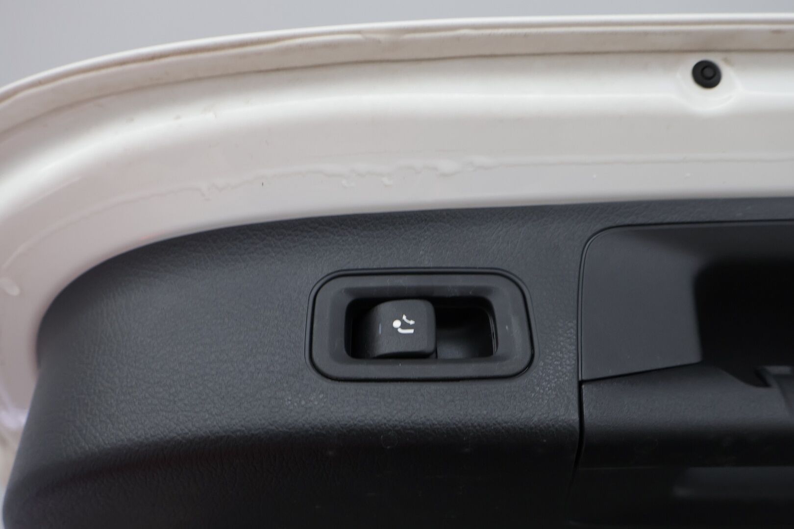 Mercedes-Benz EQA 2022 250 Business AMG * Vetokoukku / Peruutuskamera / Nahka-Alcantara / LED High Performance / Merkkihuollot - Night Paketti / Comand Navi / Juuri tullut Tampereelle!