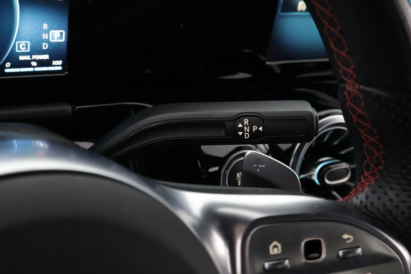 Mercedes-Benz EQA 2022 250 Business AMG - Vetokoukku | Peruutuskamera | Nahka-Alcantara | LED High Performance | Night Paketti | Comand Navi | Kahdet Vanteet | Merkkihuollot | Akku kuntotarkastettu!