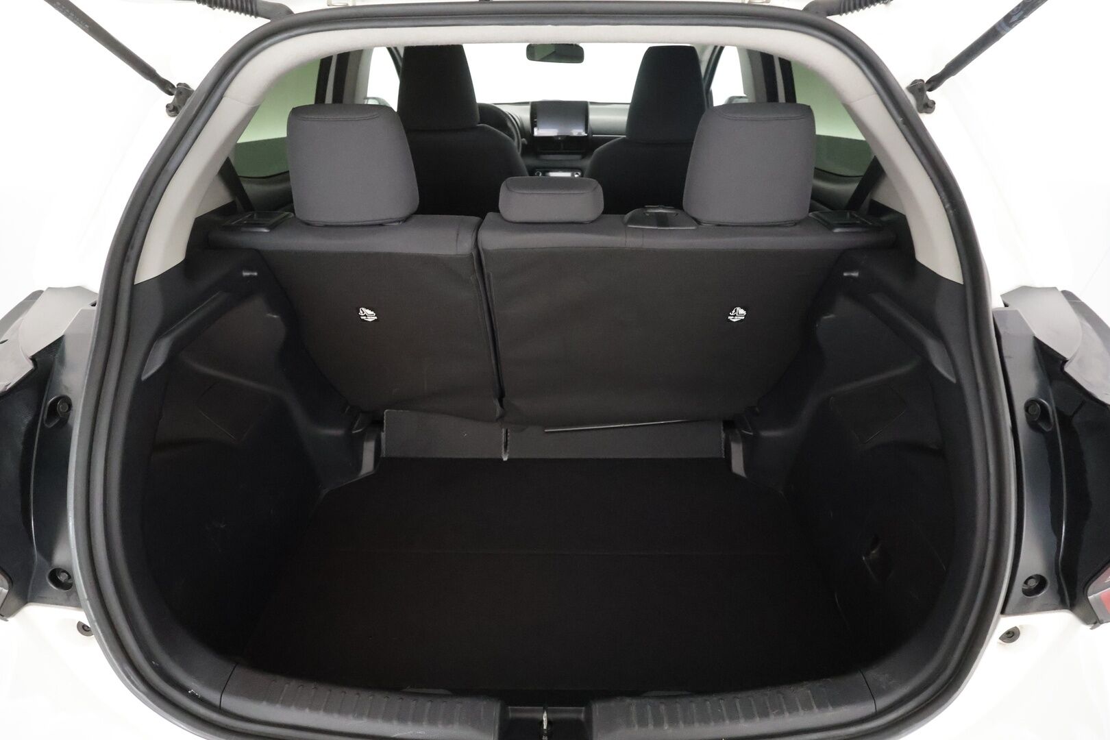 Toyota Yaris 2024 1,5 Hybrid 116 Active - | ACC | P.Kamera | Kaistavahti | Apple&Android | PDA | Kaukovaloautomatiikka | Ratinlämmitys | 1-om suomi-auto | Kahdet renkaat | Merkkihuollot |