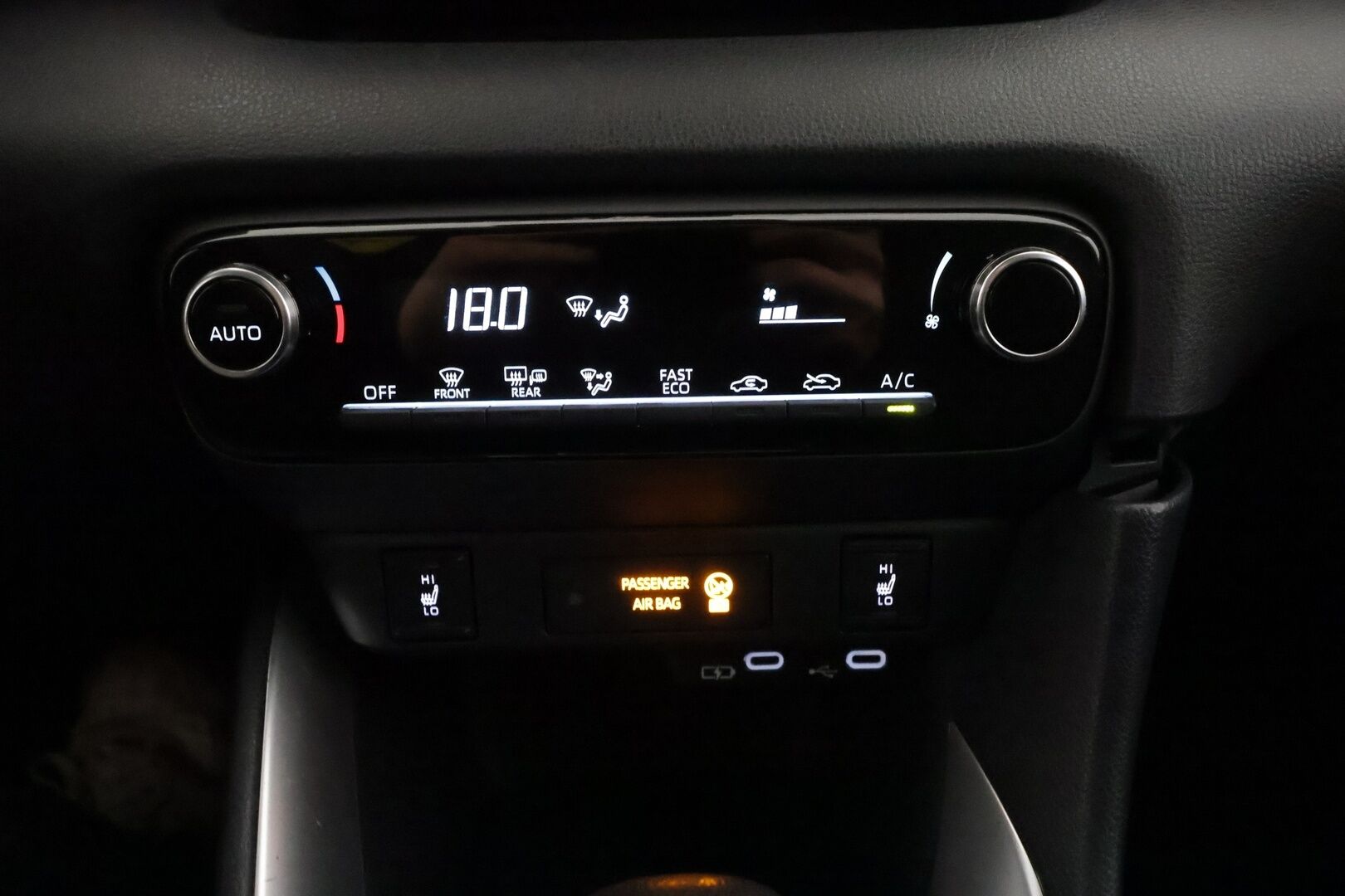 Toyota Yaris 2024 1,5 Hybrid 116 Active - | ACC | P.Kamera | Kaistavahti | Apple&Android | PDA | Kaukovaloautomatiikka | Ratinlämmitys | 1-om suomi-auto | Kahdet renkaat | Merkkihuollot |
