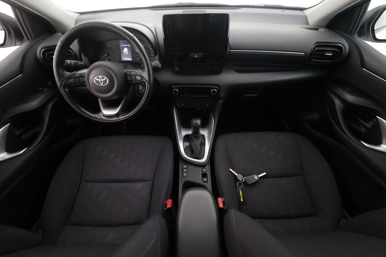 Toyota Yaris 2024 1,5 Hybrid 116 Active - | ACC | P.Kamera | Kaistavahti | Apple&Android | PDA | Kaukovaloautomatiikka | Ratinlämmitys | 1-om suomi-auto | Kahdet renkaat | Merkkihuollot |