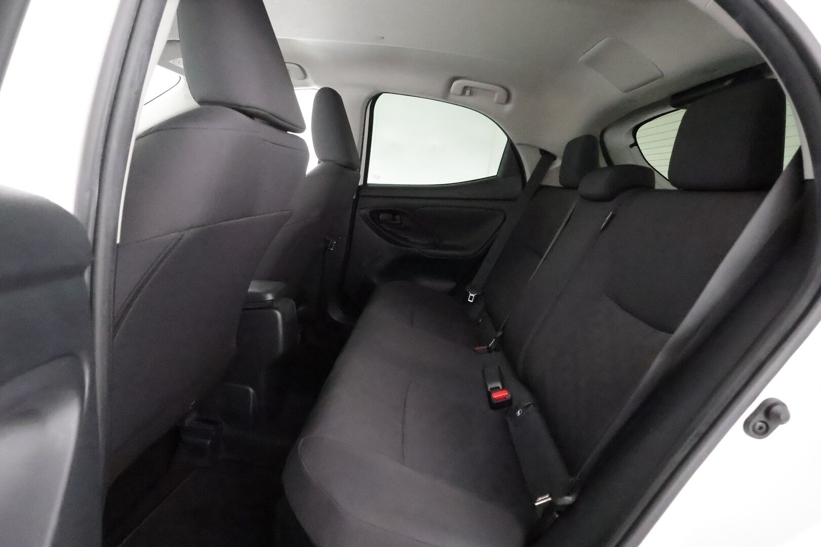 Toyota Yaris 2024 1,5 Hybrid 116 Active - | ACC | P.Kamera | Kaistavahti | Apple&Android | PDA | Kaukovaloautomatiikka | Ratinlämmitys | 1-om suomi-auto | Kahdet renkaat | Merkkihuollot |