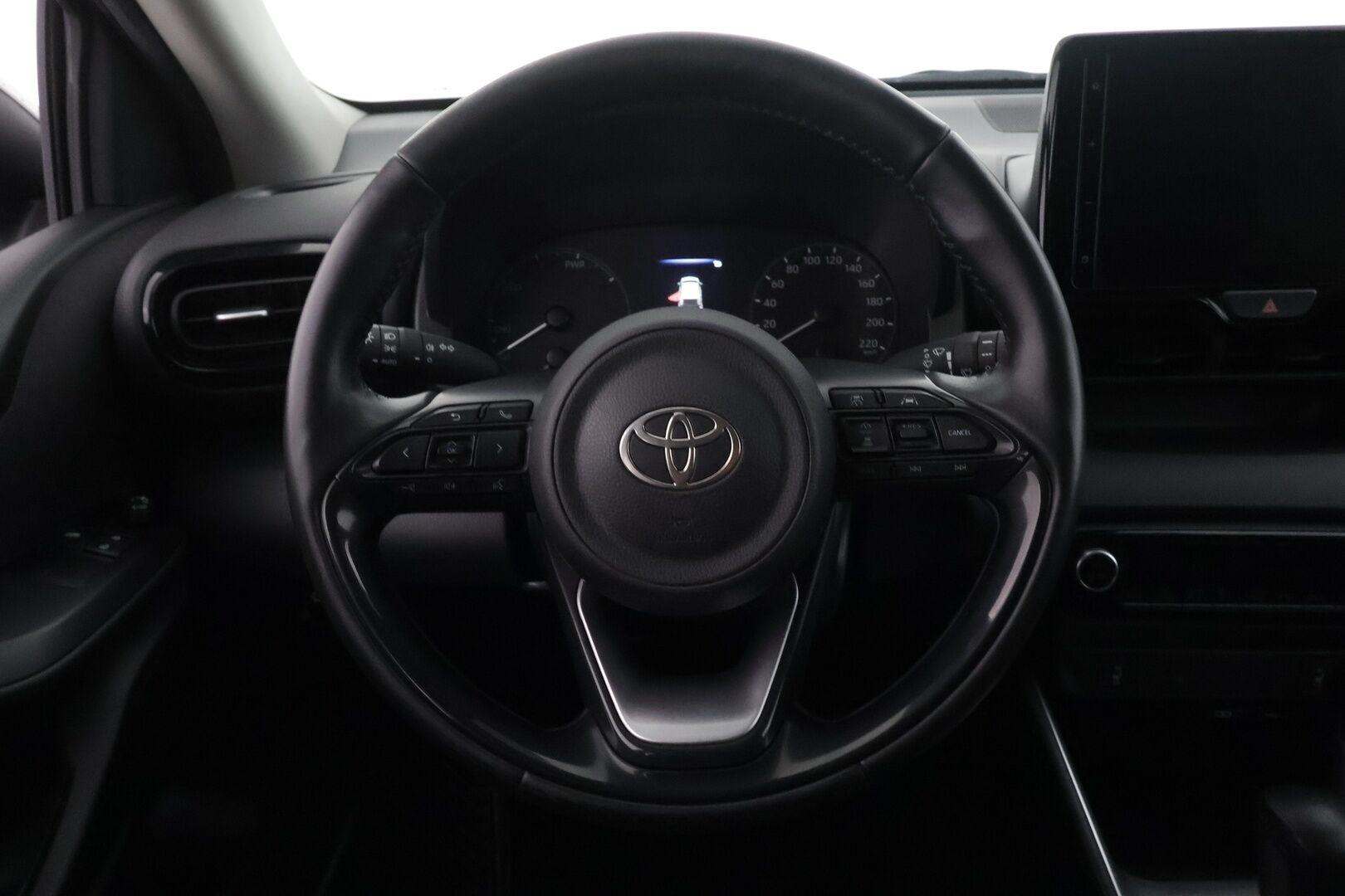 Toyota Yaris 2024 1,5 Hybrid 116 Active - | ACC | P.Kamera | Kaistavahti | Apple&Android | PDA | Kaukovaloautomatiikka | Ratinlämmitys | 1-om suomi-auto | Kahdet renkaat | Merkkihuollot |