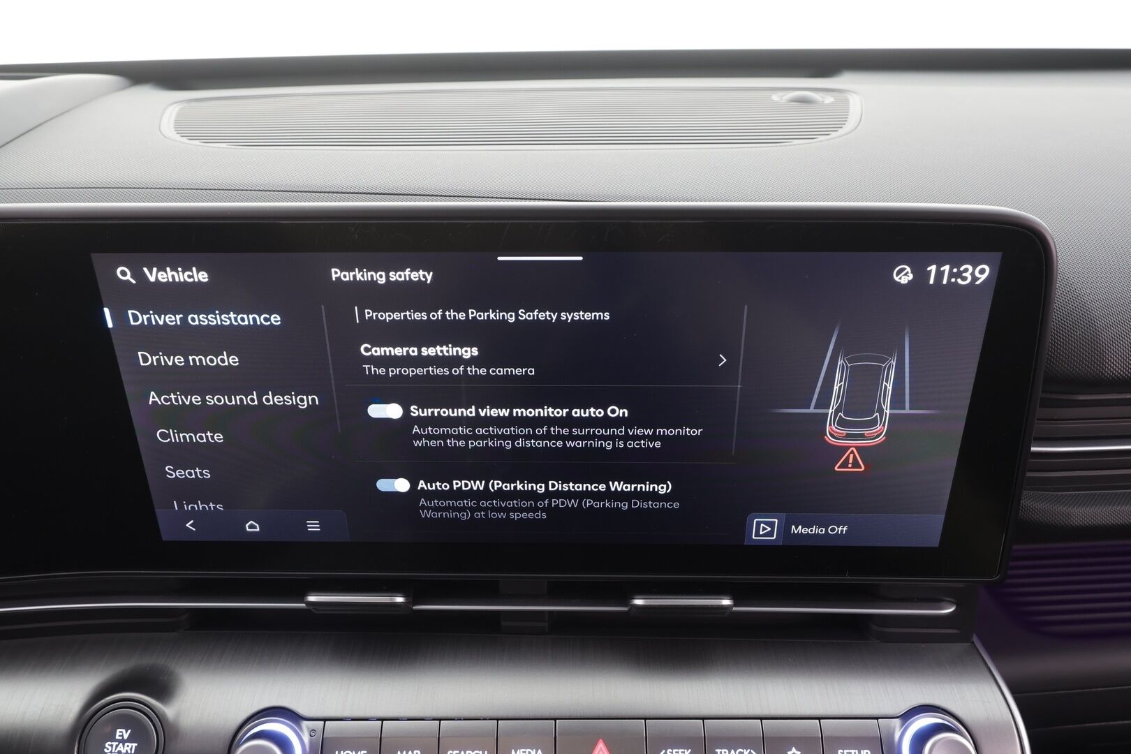 Hyundai KONA 2024 65 kWh 217 hv Premium - | ACC | ILP | Koukku | Bose | HUD | 360° | Ilmastoidut nahat | Lasikattoluukku | Muistipenkki | LED | Navi | Keyless | Ratinlämmitin | 2x Renkaat | Merkkihuollettu |