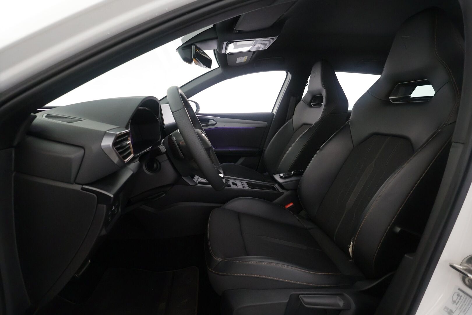 Cupra Leon Sportstourer 2021 1,4 PHEV 180 kW e-HYBRID DSG - | ACC | LED | P.Kamera | Koukku | Puolinahat | Ratinlämmitys | Kaistavahti | Keyless | Navi | Digimittaristo | Kahdet renkaat | - KORKO VAIN 3,99 %