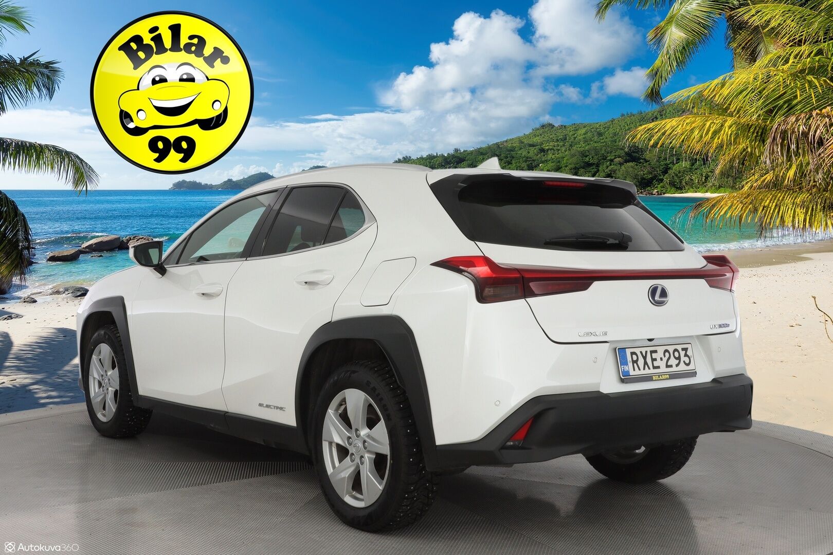 Lexus UX 2022 300e Premium *ACC / Kamera / Ilmastoidut nahat / Keyless* - Kahdet renkaat vanteilla