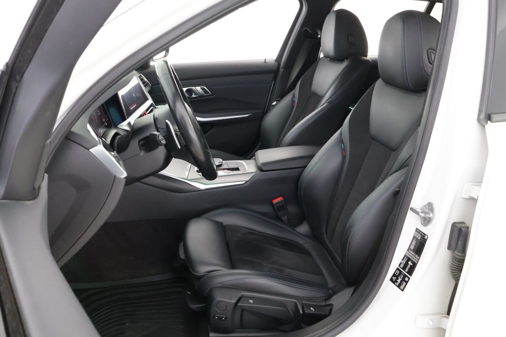 BMW 320 2020 G21 Touring 320d A xDrive Business M Sport MHEV - Adapt.Vakkari | HiFi | Vetokoukku | Nahka-Alcantara | Adapt.LED
