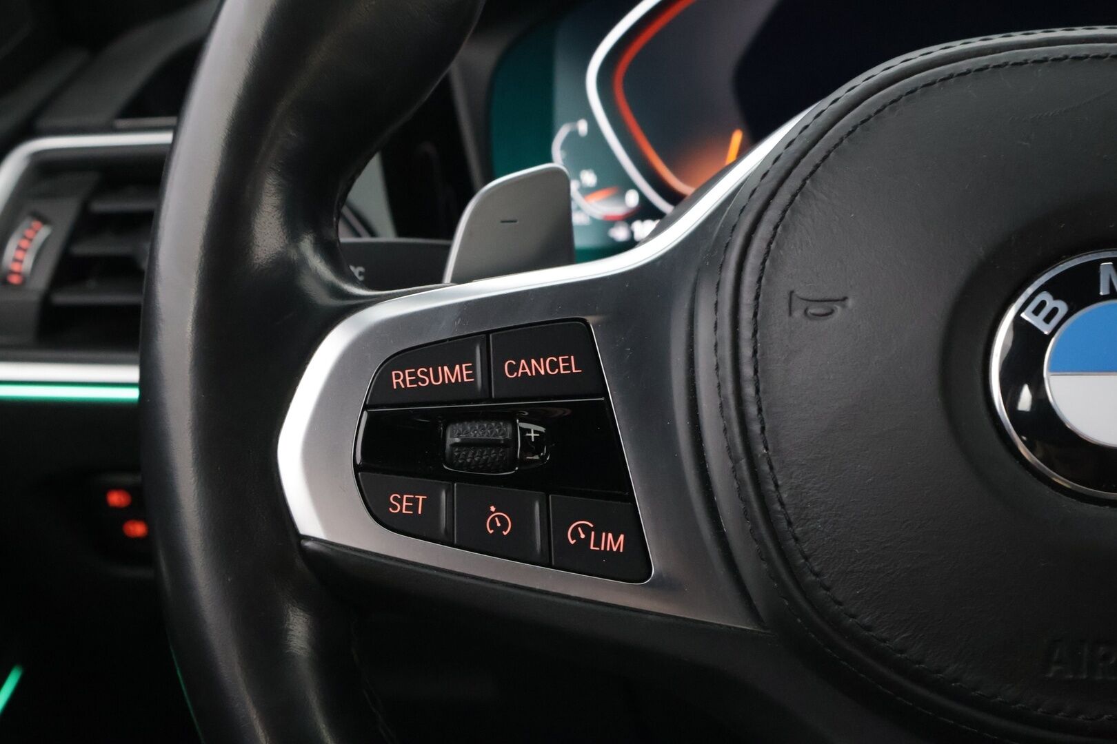 BMW 320 2020 G21 Touring 320d A xDrive Business M Sport MHEV - Adapt.Vakkari | HiFi | Vetokoukku | Nahka-Alcantara | Adapt.LED