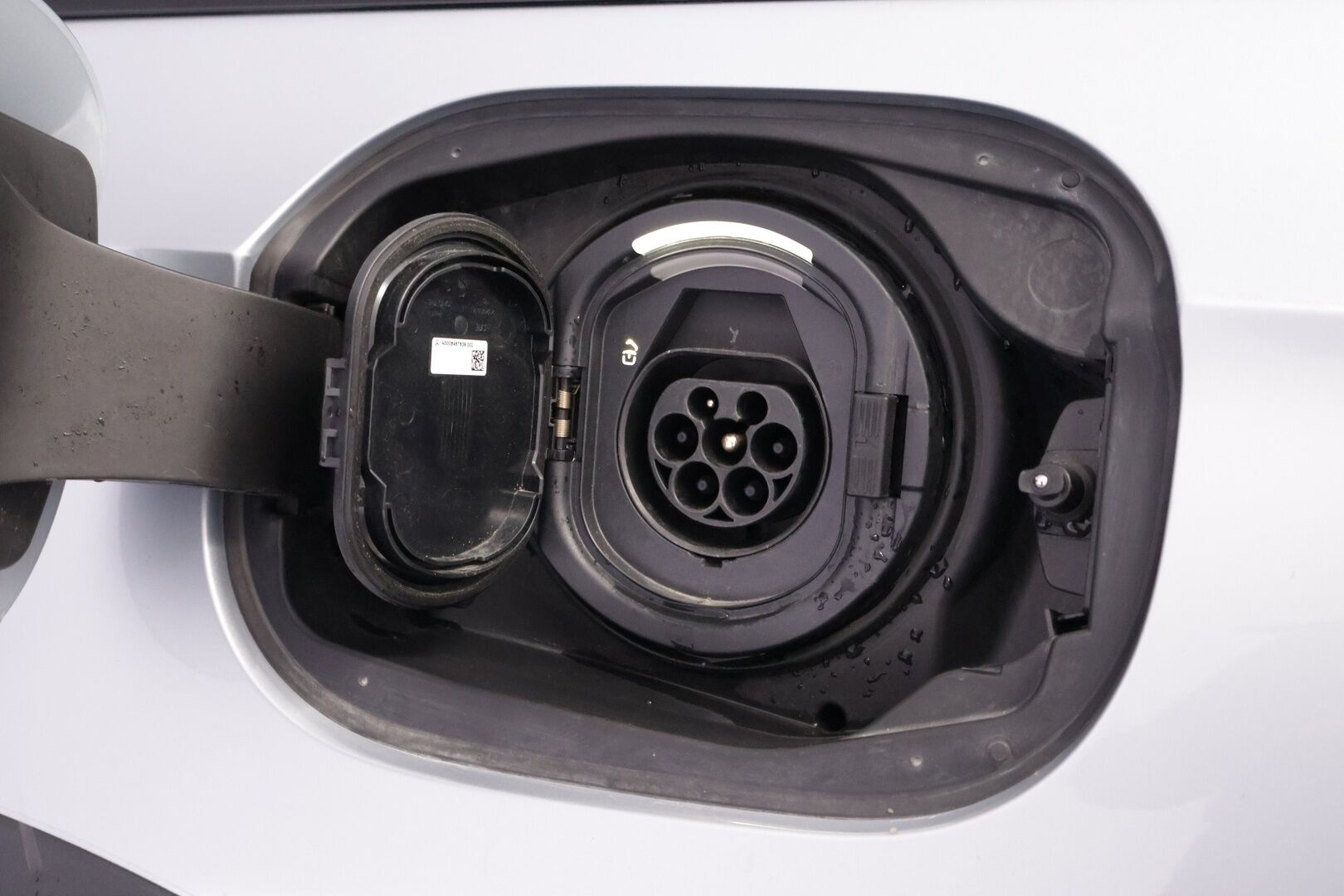 Mercedes-Benz E 2024 300 de 4MATIC A All-Terrain - Webasto | Burmester | DTR+ | 360-Kamera | Vetokoukku | Muistipenkki | Nahkasisusta | Huippuvarusteet!