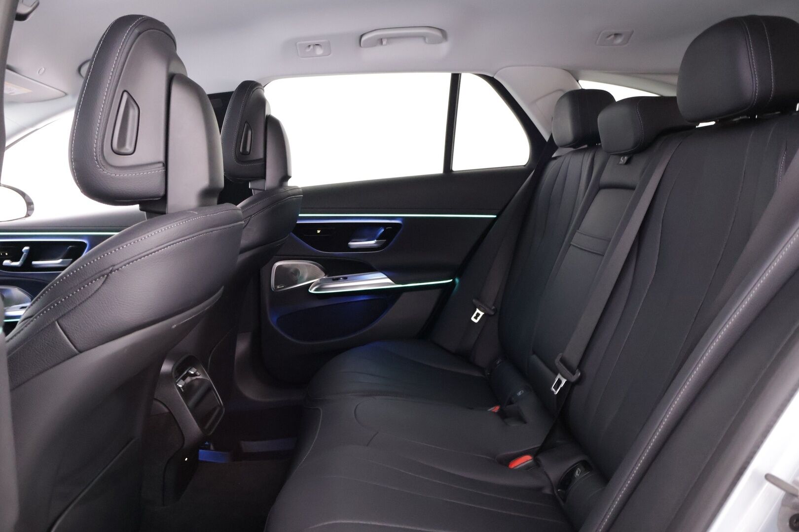 Mercedes-Benz E 2024 300 de 4MATIC A All-Terrain - Webasto | Burmester | DTR+ | 360-Kamera | Vetokoukku | Muistipenkki | Nahkasisusta | Huippuvarusteet!