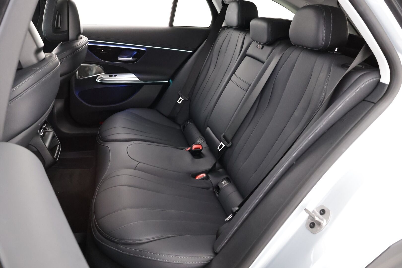Mercedes-Benz E 2024 300 de 4MATIC A All-Terrain - Webasto | Burmester | DTR+ | 360-Kamera | Vetokoukku | Muistipenkki | Nahkasisusta | Huippuvarusteet!