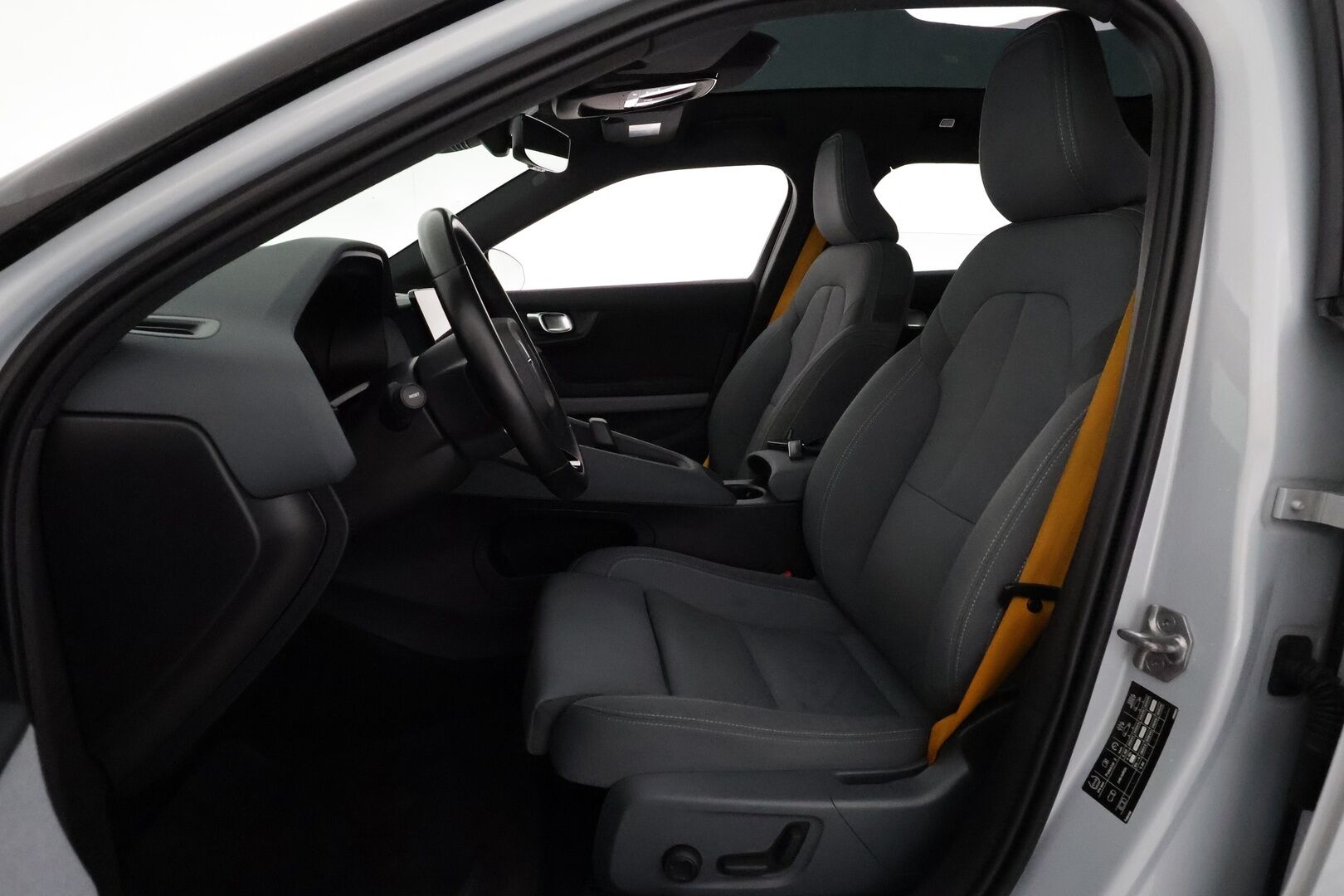 Polestar 2 2021 Launch Edition 300kW *H&K / Lasikatto / Pixel-LED  / ACC / 360° / Koukku / Sportpenkki Muistilla / Navi / Kaistavahti* - Kahdet Polestarin alumiinivanteet / SOH 92% / Pilot&Plus / Puhdas Carvertical / SUPER VARUSTEET!