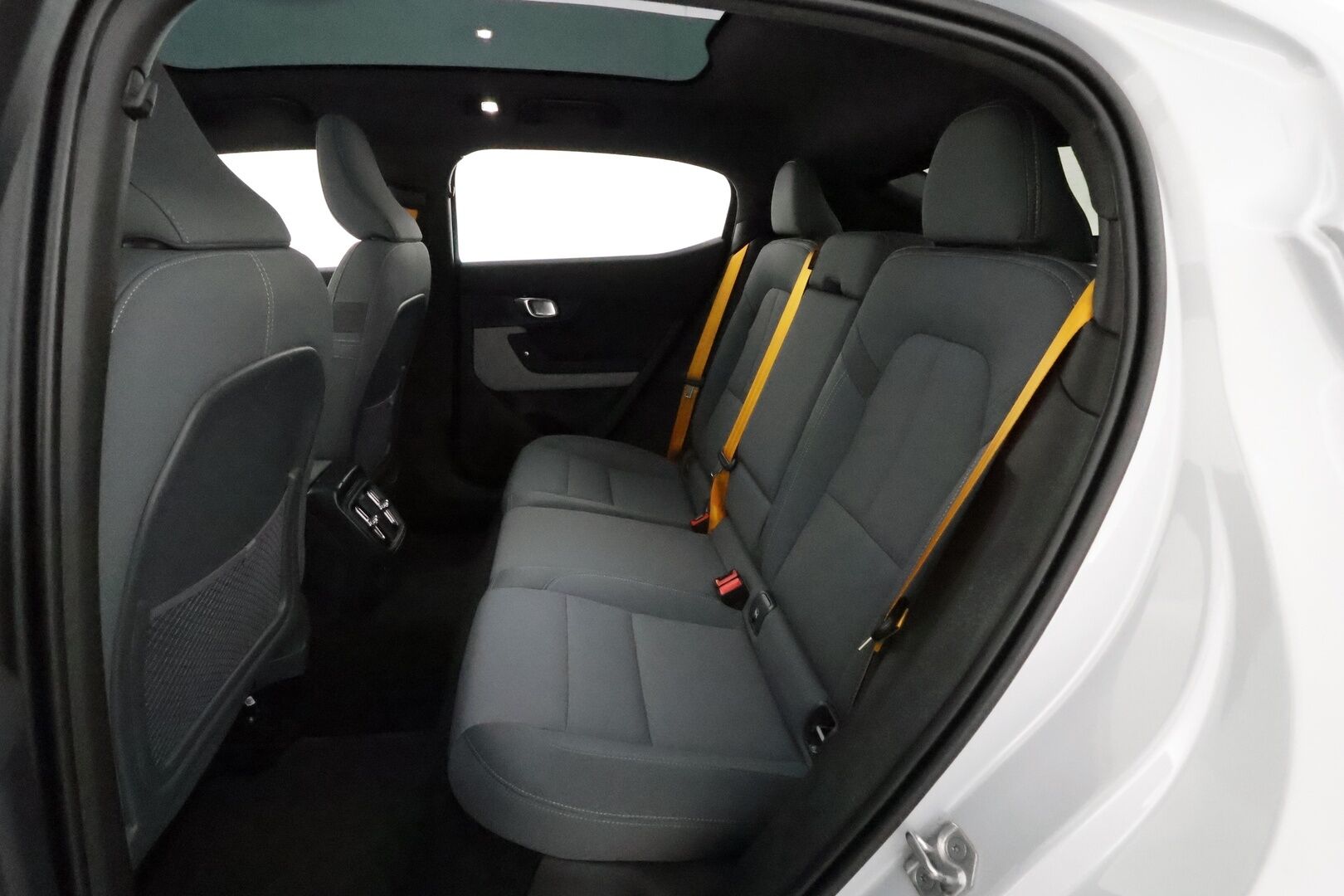 Polestar 2 2021 Launch Edition 300kW *H&K / Lasikatto / Pixel-LED  / ACC / 360° / Koukku / Sportpenkki Muistilla / Navi / Kaistavahti* - Kahdet Polestarin alumiinivanteet / SOH 92% / Pilot&Plus / Puhdas Carvertical / SUPER VARUSTEET!