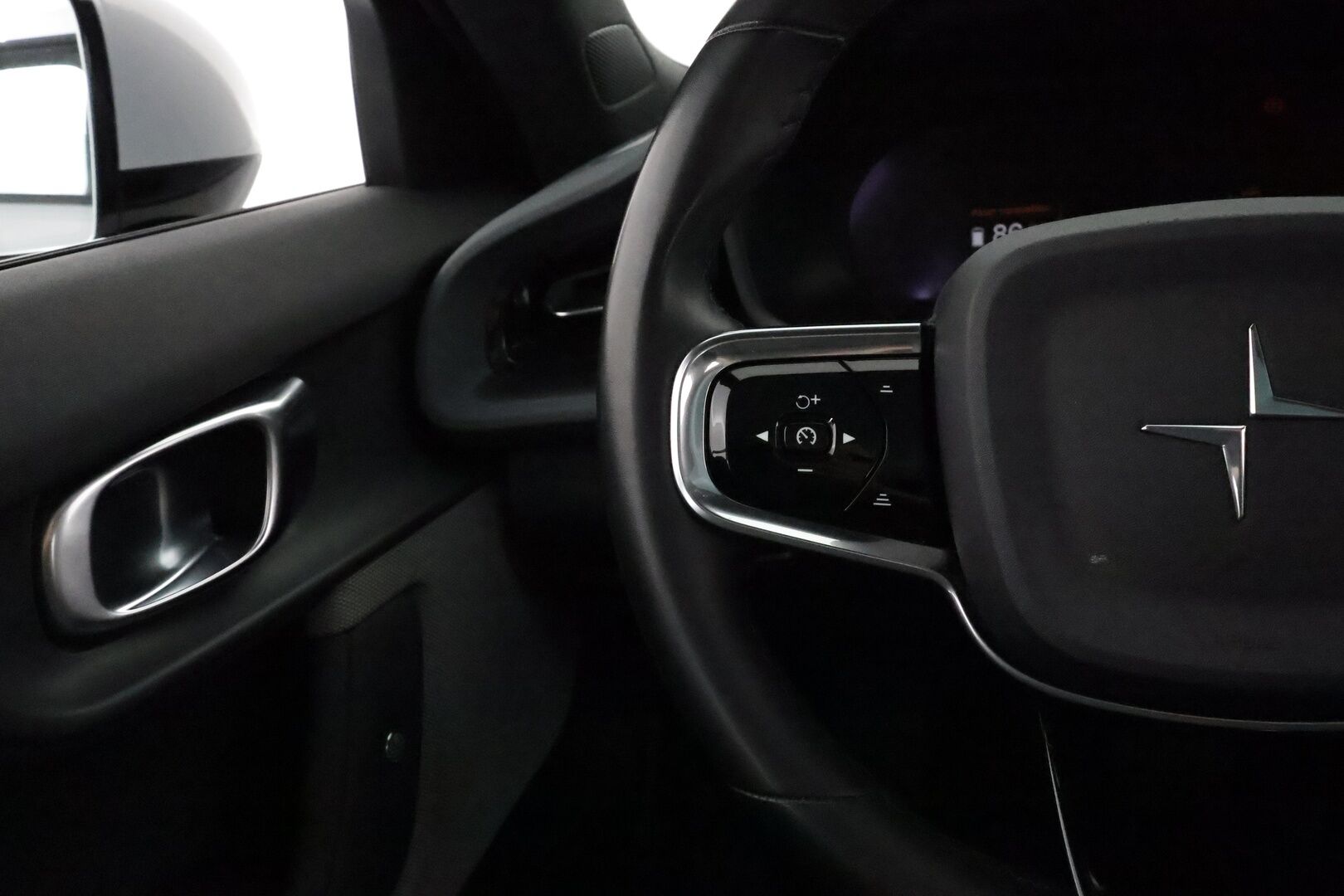 Polestar 2 2021 Launch Edition 300kW *H&K / Lasikatto / Pixel-LED  / ACC / 360° / Koukku / Sportpenkki Muistilla / Navi / Kaistavahti* - Kahdet Polestarin alumiinivanteet / SOH 92% / Pilot&Plus / Puhdas Carvertical / SUPER VARUSTEET!