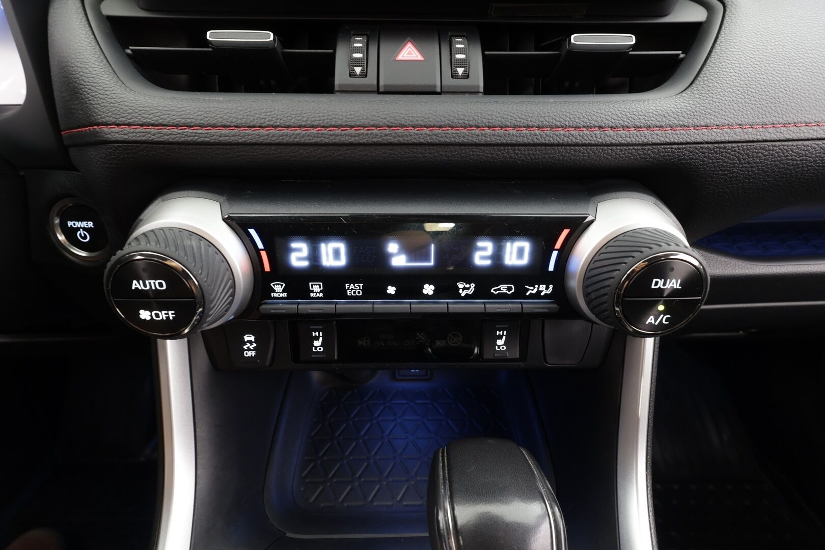 Toyota RAV4 Plug-in 2024 2,5 Hybrid AWD-i Active Plus Anniversary Edition - | ACC | LED | P.Kamera | Sähköpenkki | Katveavustin | Navi | Kaistavahti | Keyless | Sisätilanlämmitin | Apple&Android | Ratinlämmitys | 1-om Suomi-auto | 2x Latauskaapelit |
