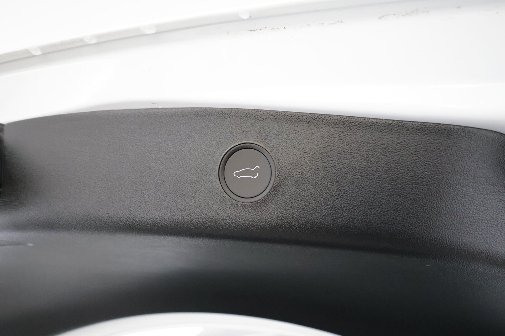 Tesla Model 3 2023 Long Range Dual Motor * Lasikatto / ILP / ACC / Matrix-LED / Muistipenkki / P.kamera / Premium Audio / Navi * - 2x Latauskaapelit - HULLUT AVAJAISHULINAT KORKOTARJOUS 3,29 %