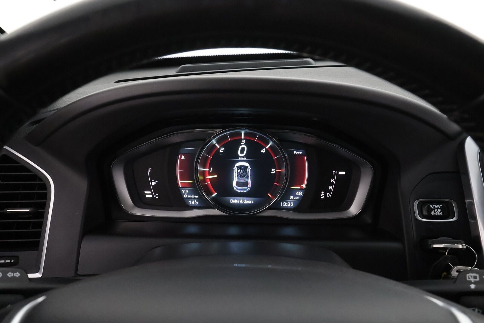 Volvo XC60 2016 D4 AWD Ocean Race aut * Webasto / Koukku / ACC / Panorama / Xenon / P.Tutkat / Navi / Kaistavahti * - Katsastettu 2/2026 / Viimeisin huolto 213tkm / Kahdet renkaat aluvanteilla