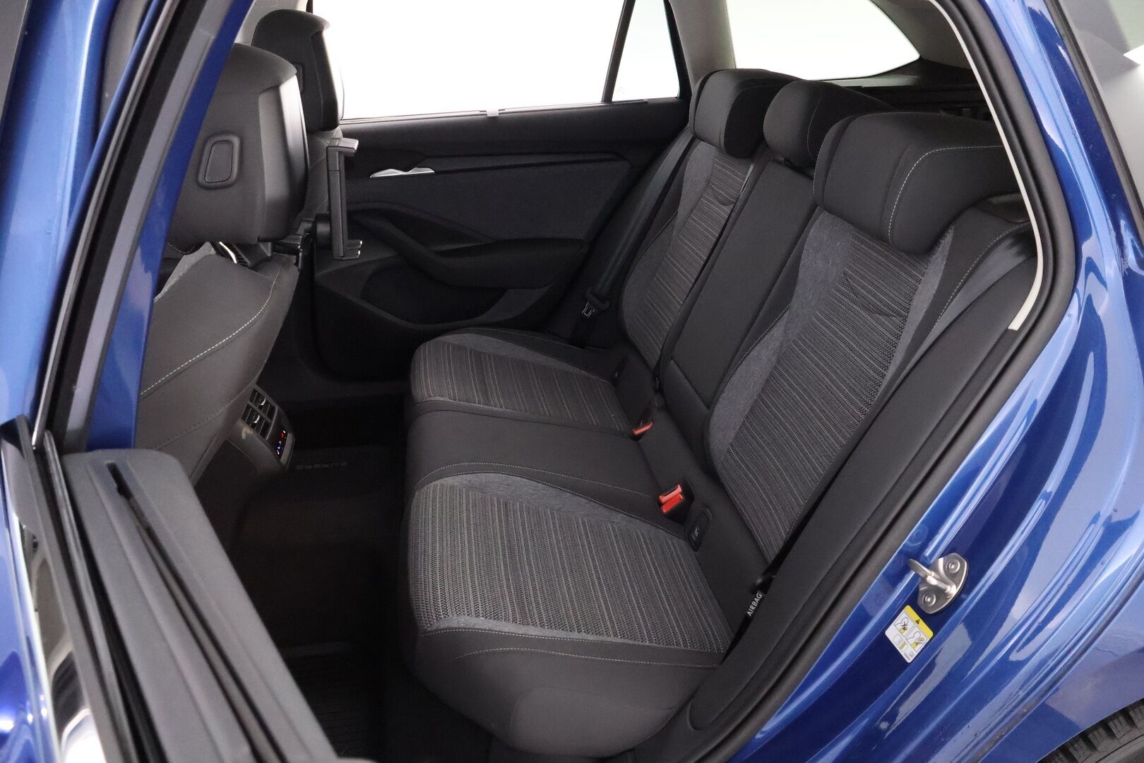 Skoda Superb 2025 Combi 1.5 TSI PHEV Style DSG Autom. * 1OM Suomiauto / Adapt.Vakkari / Canton / Hieronta / Vetokoukku / 360-Kamera - Supervarusteet / WLTP 133km / Akku kuntotarkastettu! - HULLU BLACKWEEK KORKOTARJOUS 2,49%