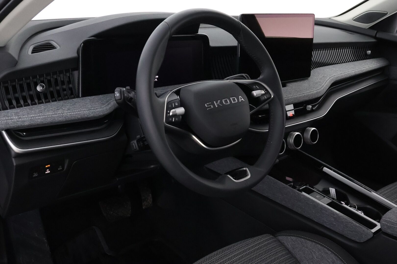 Skoda Superb 2025 Combi 1.5 TSI PHEV Style DSG Autom. * 1OM Suomiauto / Adapt.Vakkari / Canton / Hieronta / Vetokoukku / 360-Kamera - Supervarusteet / WLTP 133km / Akku kuntotarkastettu! - HULLU BLACKWEEK KORKOTARJOUS 2,49%