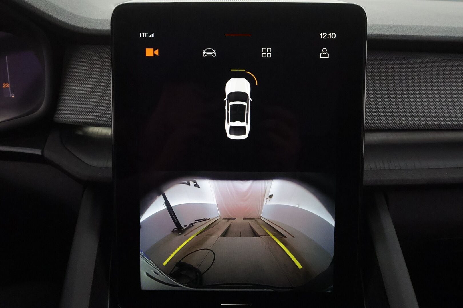 Polestar 2 2022 Standard Range Single Motor * ACC / Pilot&Plus / ILP / Muistipenkki / H&K / Koukku * - Merkkihuollettu