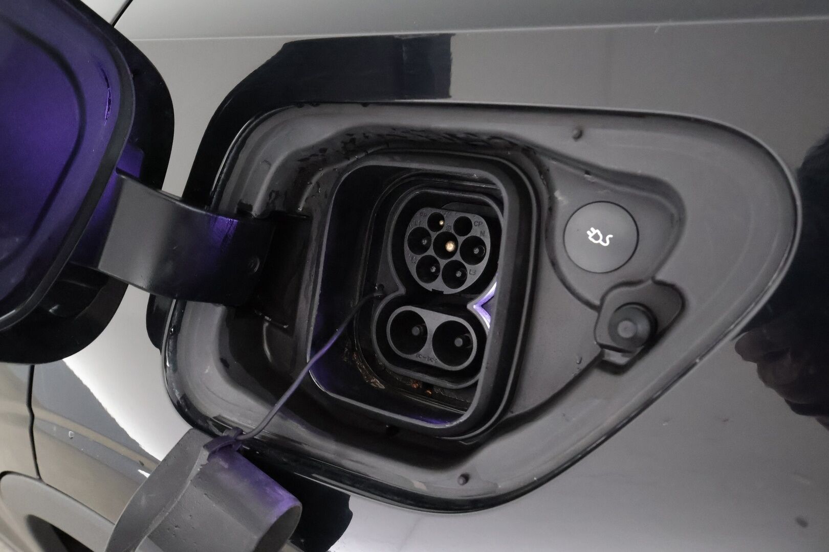 Polestar 2 2022 Standard Range Single Motor * ACC / Pilot&Plus / ILP / Muistipenkki / H&K / Koukku * - Merkkihuollettu