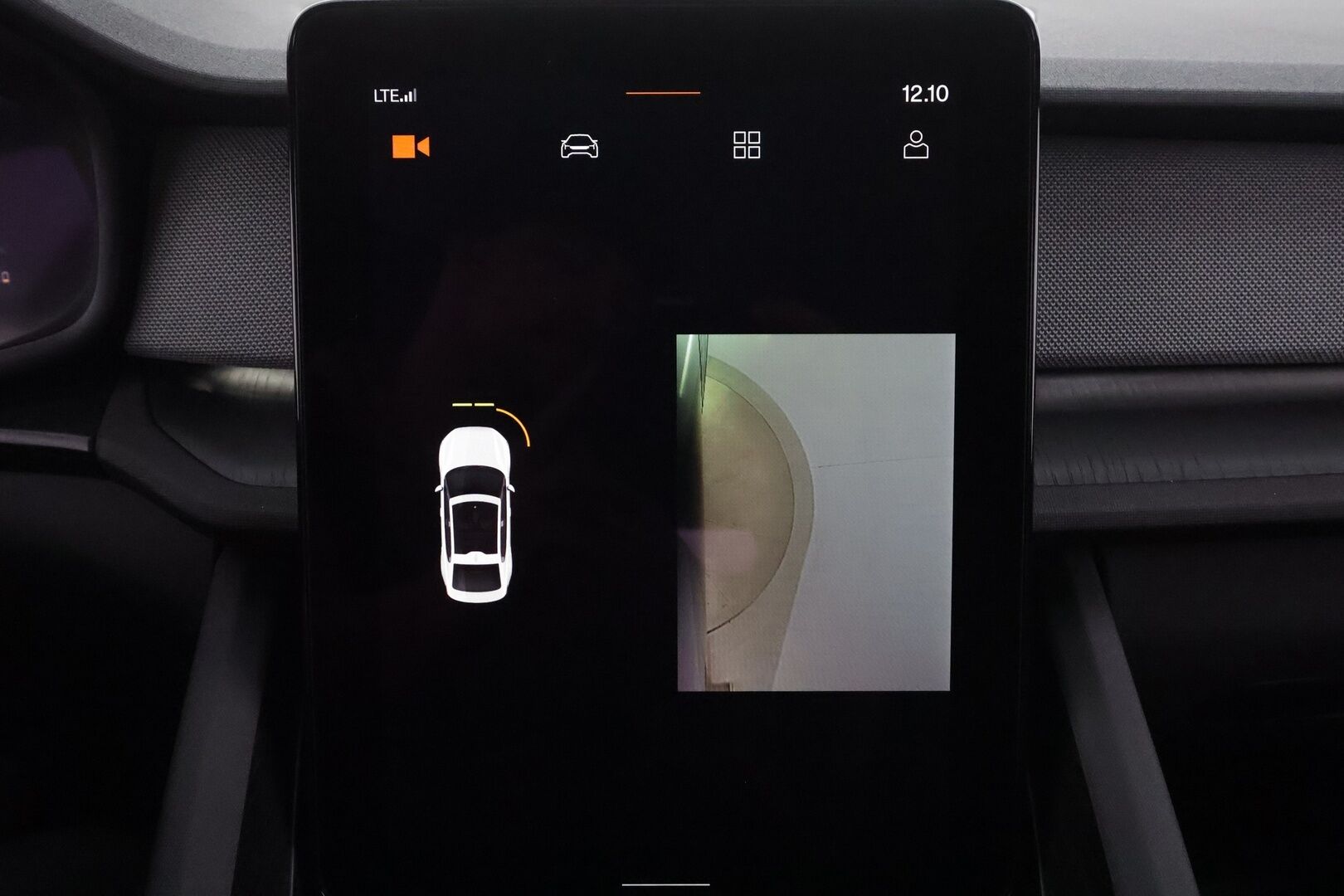 Polestar 2 2022 Standard Range Single Motor * ACC / Pilot&Plus / ILP / Muistipenkki / H&K / Koukku * - Merkkihuollettu