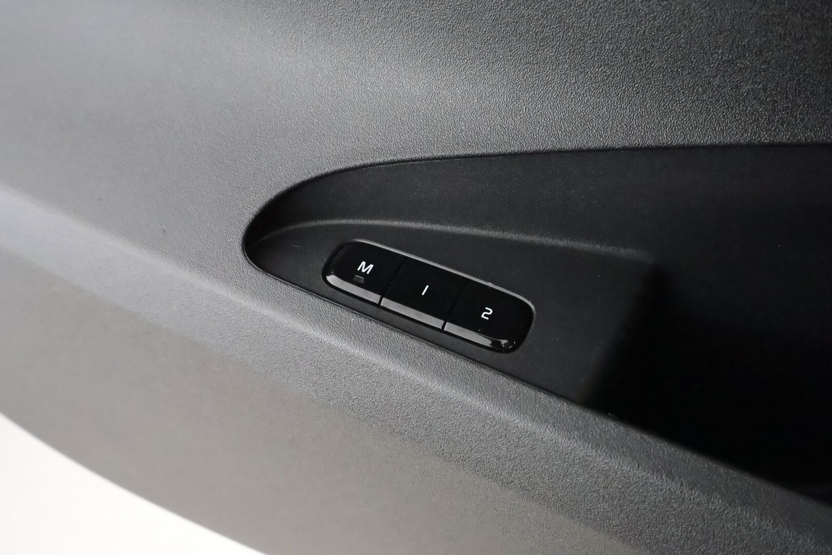 Polestar 2 2022 Standard Range Single Motor * ACC / Pilot&Plus / ILP / Muistipenkki / H&K / Koukku * - Merkkihuollettu