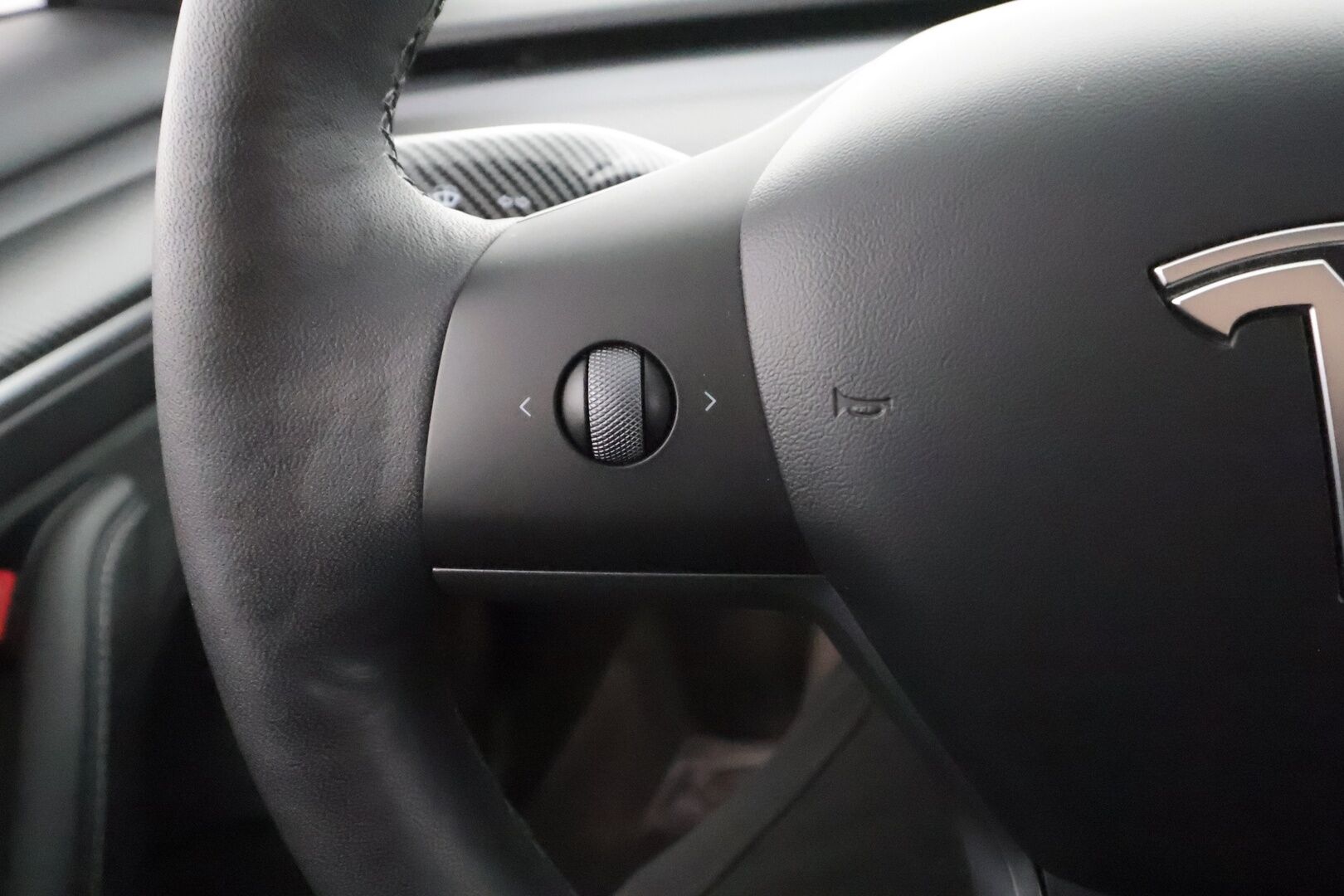 Tesla Model 3 2022 Performance * Lasikatto / ILP / ACC / Matrix-LED / P.Kamera / Muistipenkki / Premium Audio / Navi / Kaistavahti * - Akku kuntotarkastettu / 2x Latauskaapelit / Kahdet renkaat - HULLUT BLACKWEEK JATKOT - KORKOTARJOUS 2,49%