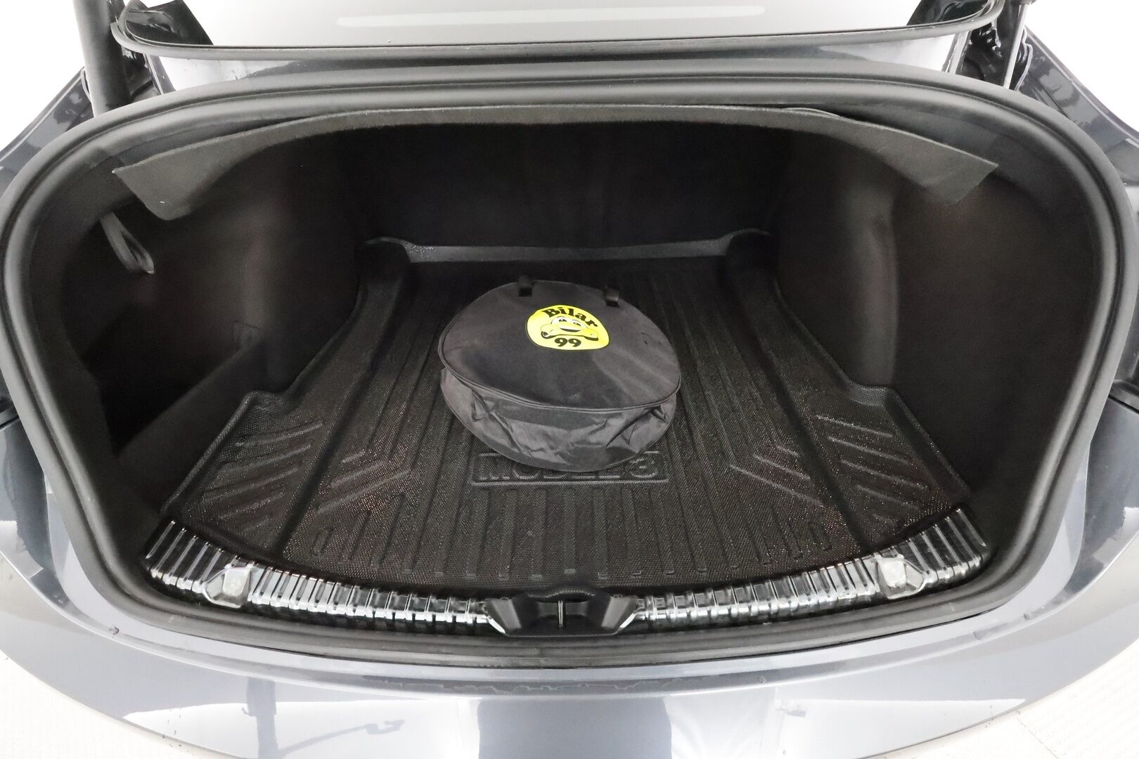 Tesla Model 3 2022 Performance * Lasikatto / ILP / ACC / Matrix-LED / P.Kamera / Muistipenkki / Premium Audio / Navi / Kaistavahti * - Akku kuntotarkastettu / 2x Latauskaapelit / Kahdet renkaat - HULLUT BLACKWEEK JATKOT - KORKOTARJOUS 2,49%