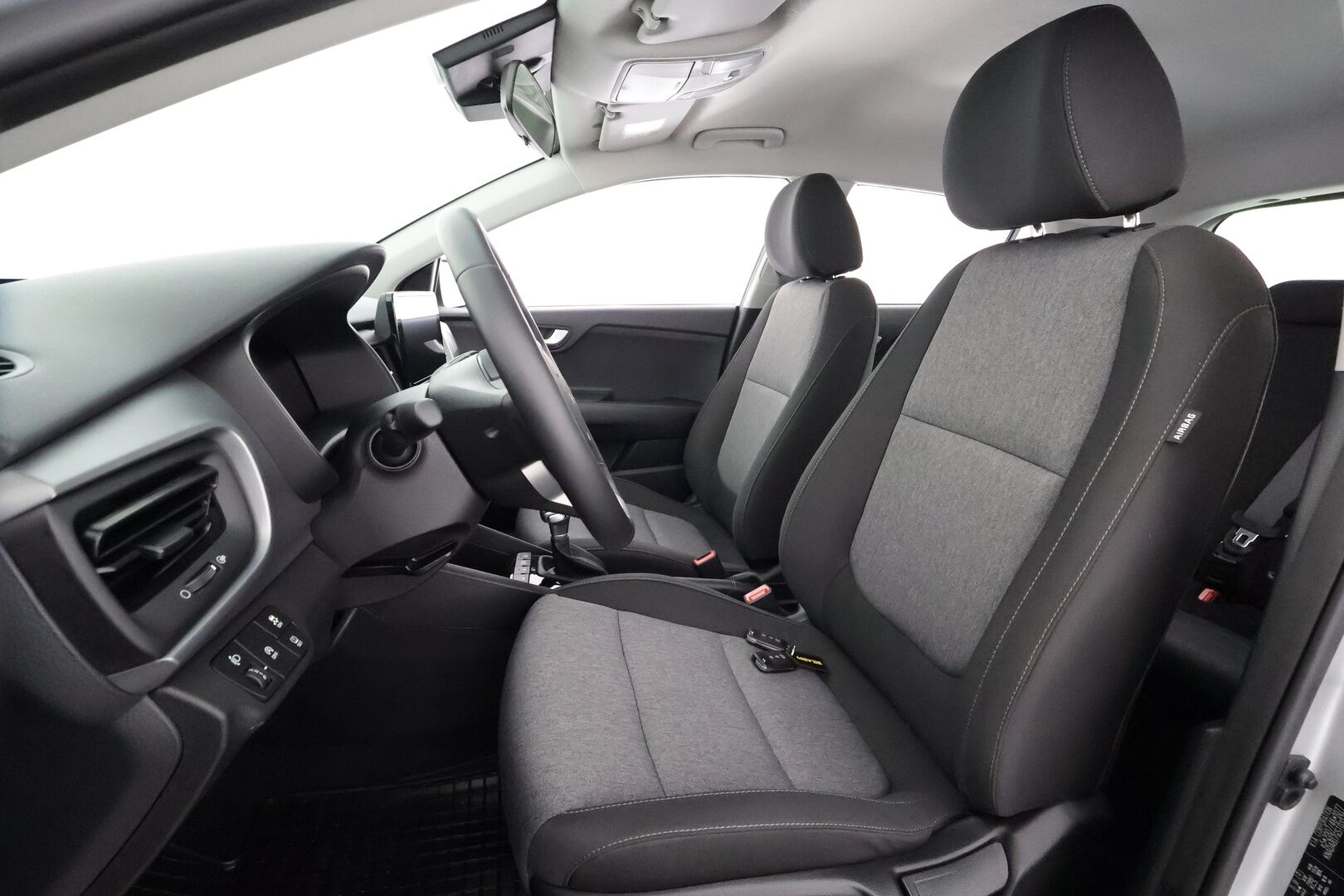 Kia Stonic 2025 1,0 T-GDI 100hv LX DCT - | Vakkari | Lohko | P.Kamera | Ratinlämmitys | Navi | Digimittaristo | 1.Om suomi-auto | Kahdet Renkaat |