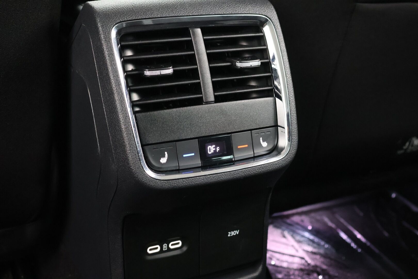 Skoda Octavia 2022 Combi 1.4 TSI PHEV Style iV DSG Autom. - ACC | Muistipenkki | Webasto | HUD | P. Kamera | BLIS | Ambiente | SoH 95,4%! | Kaistavahti | Lämm. ratti | Juuri huollettu!