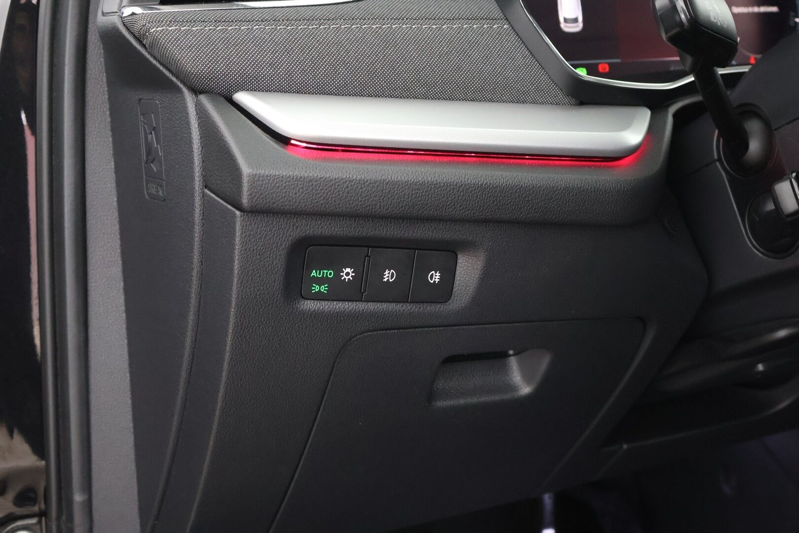 Skoda Octavia 2022 Combi 1.4 TSI PHEV Style iV DSG Autom. - ACC | Muistipenkki | Webasto | HUD | P. Kamera | BLIS | Ambiente | SoH 95,4%! | Kaistavahti | Lämm. ratti | Juuri huollettu!