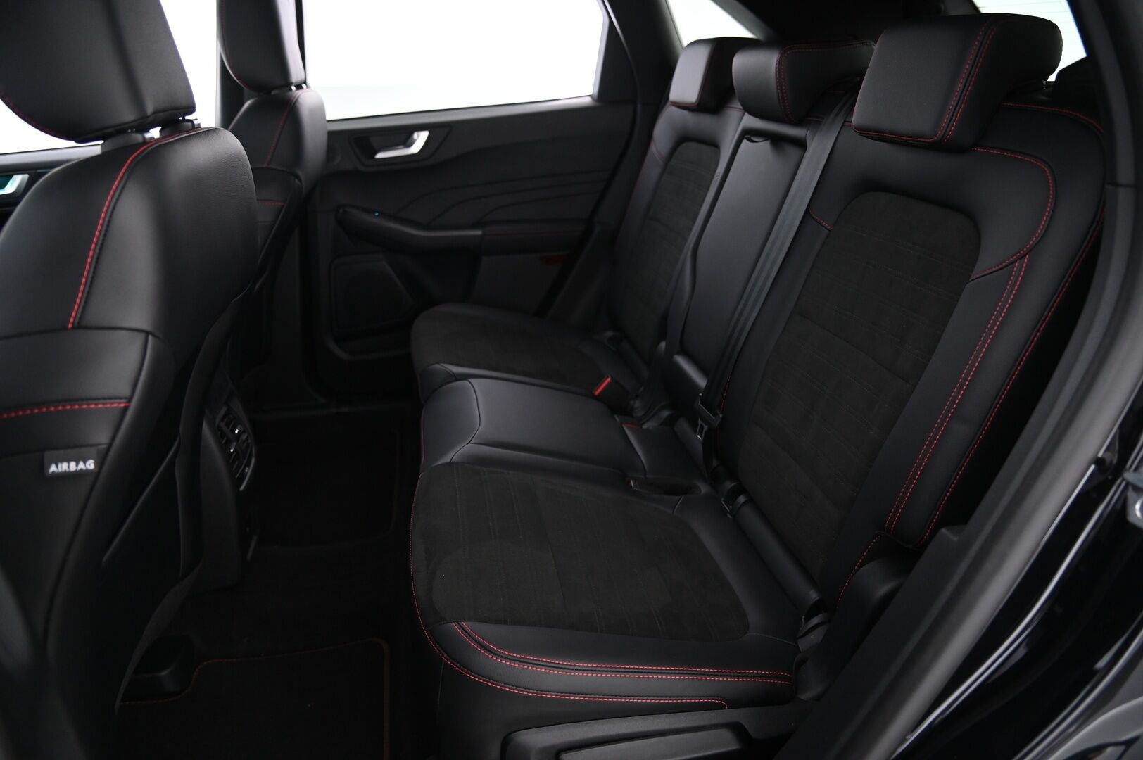 Ford Kuga 2023 2.5 Ladattava hybridi (PHEV) 225hv FWD ST-Line*B&O / ACC / P-kamera / Apple carplay* - *Juuri tullut / 2x renkaat ja vanteet / Todella siisti* - HULLUT AVAJAISHULINAT KORKOTARJOUS 3,29 %