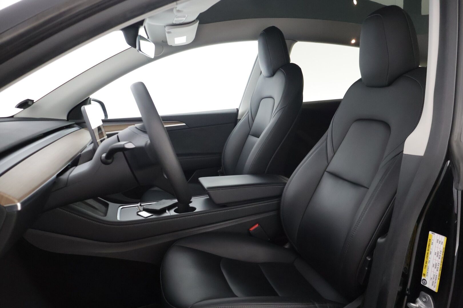 Tesla Model Y 2022 Long Range  * AMD Ryzen * AWD * 2 X RENKAAT SEKÄ VANTEET * - Autopilot / Lämpöpumppu / Premium Audio / Panorama / Matrix-LED / Tumma Nahkaverhoilu / 