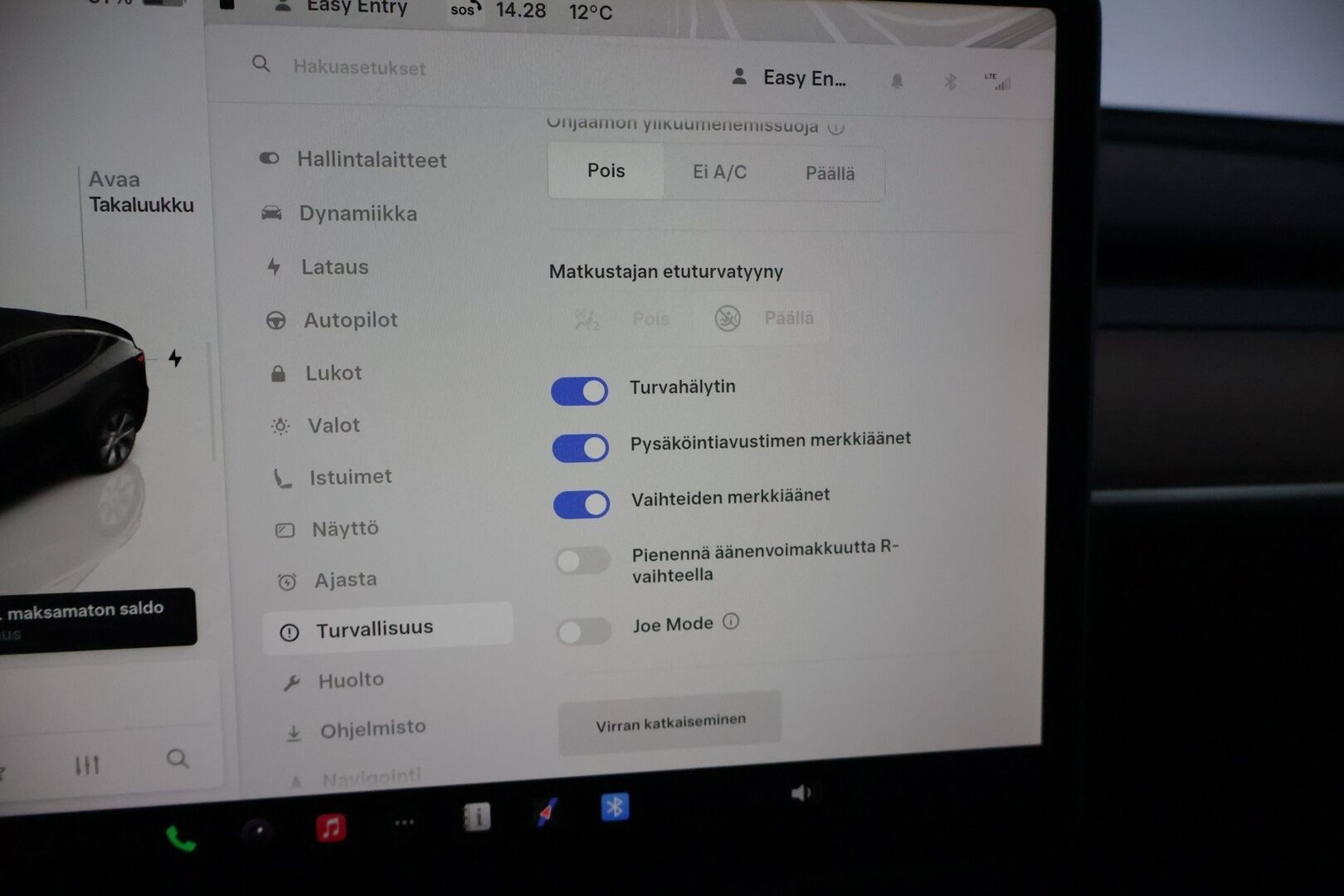 Tesla Model Y 2022 Long Range  * AMD Ryzen * AWD * 2 X RENKAAT SEKÄ VANTEET * - Autopilot / Lämpöpumppu / Premium Audio / Panorama / Matrix-LED / Tumma Nahkaverhoilu / 