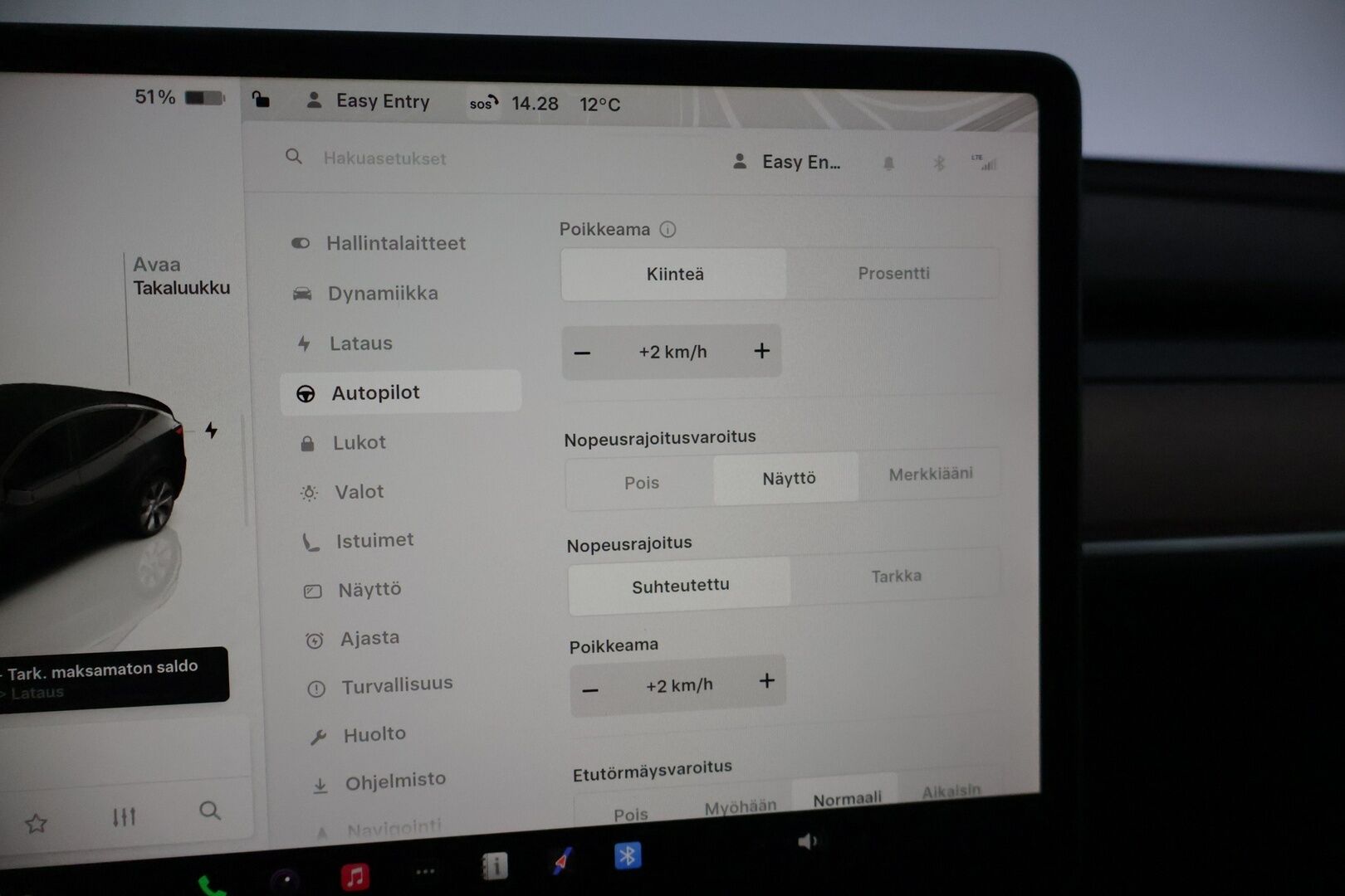 Tesla Model Y 2022 Long Range  * AMD Ryzen * AWD * 2 X RENKAAT SEKÄ VANTEET * - Autopilot / Lämpöpumppu / Premium Audio / Panorama / Matrix-LED / Tumma Nahkaverhoilu / 