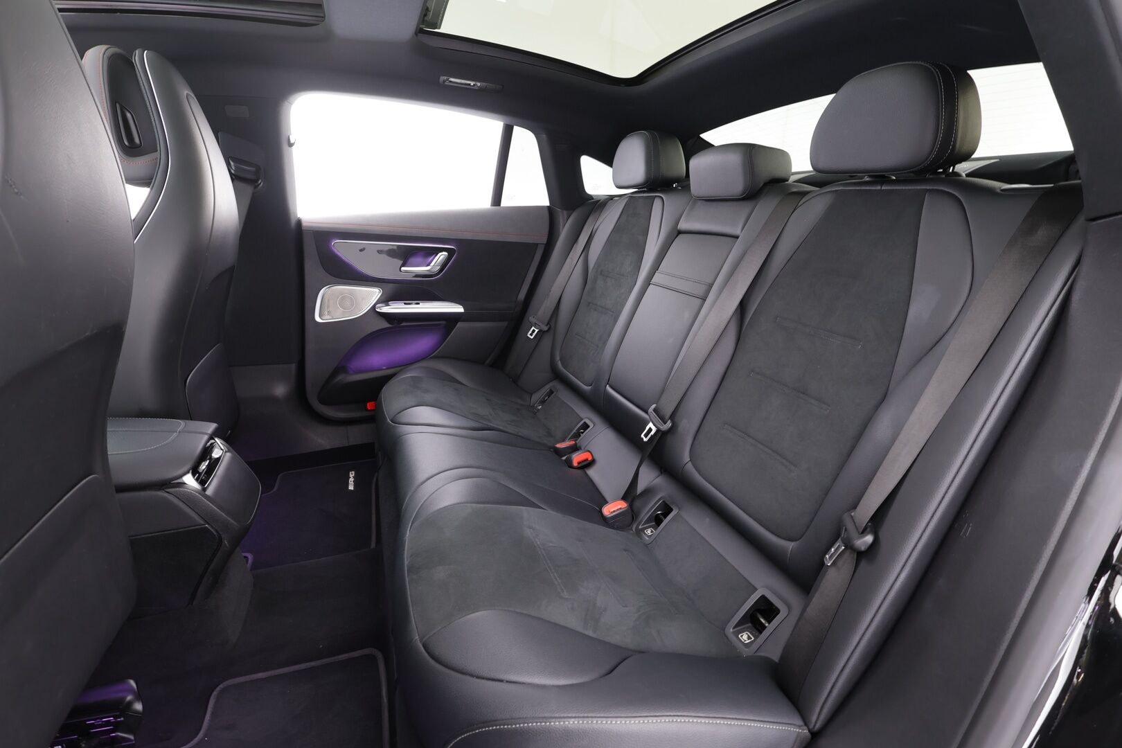 Mercedes-Benz EQE 2023 300 - | Distronic | Burmester | Muistipenkit | Panorama | High Performance audio | P.kamera | Puolinahat | Kahdet Renkaat | Koti & Kauppalaturi |