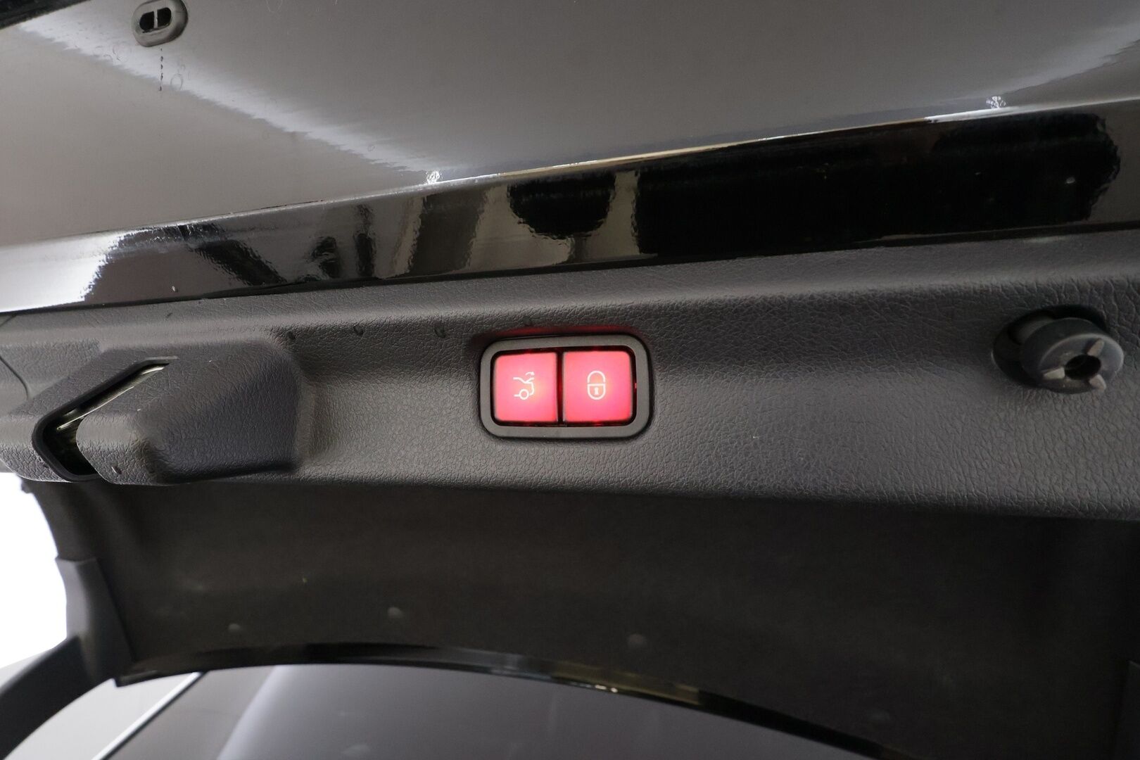 Mercedes-Benz EQE 2023 300 - | Distronic | Burmester | Muistipenkit | Panorama | High Performance audio | P.kamera | Puolinahat | Kahdet Renkaat | Koti & Kauppalaturi |