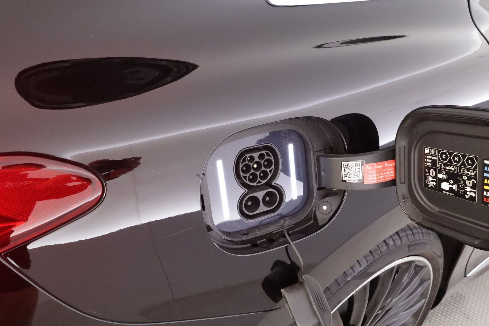 Mercedes-Benz EQE 2023 300 - | Distronic | Burmester | Muistipenkit | Panorama | High Performance audio | P.kamera | Puolinahat | Kahdet Renkaat | Koti & Kauppalaturi |
