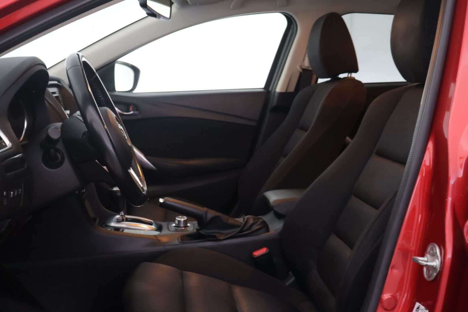 Mazda Mazda6 2013 Sport Wagon 2,0 (165) SKYACTIV-G Premium 6AT 5ov TC1 - Täydellinen merkkiliikkeen huoltohistoria! | Lohko+sisäpistoke | Vakkari | Autom.ilmastointi | Kahdet renkaat vanteilla!