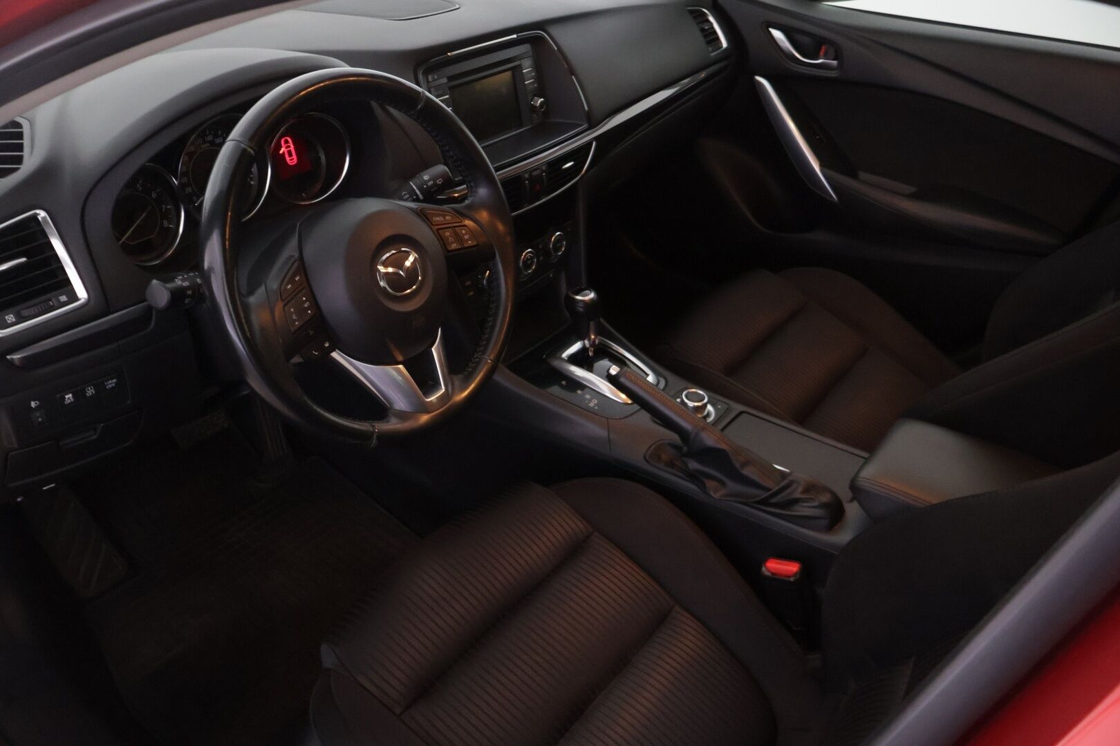 Mazda Mazda6 2013 Sport Wagon 2,0 (165) SKYACTIV-G Premium 6AT 5ov TC1 - Täydellinen merkkiliikkeen huoltohistoria! | Lohko+sisäpistoke | Vakkari | Autom.ilmastointi | Kahdet renkaat vanteilla!