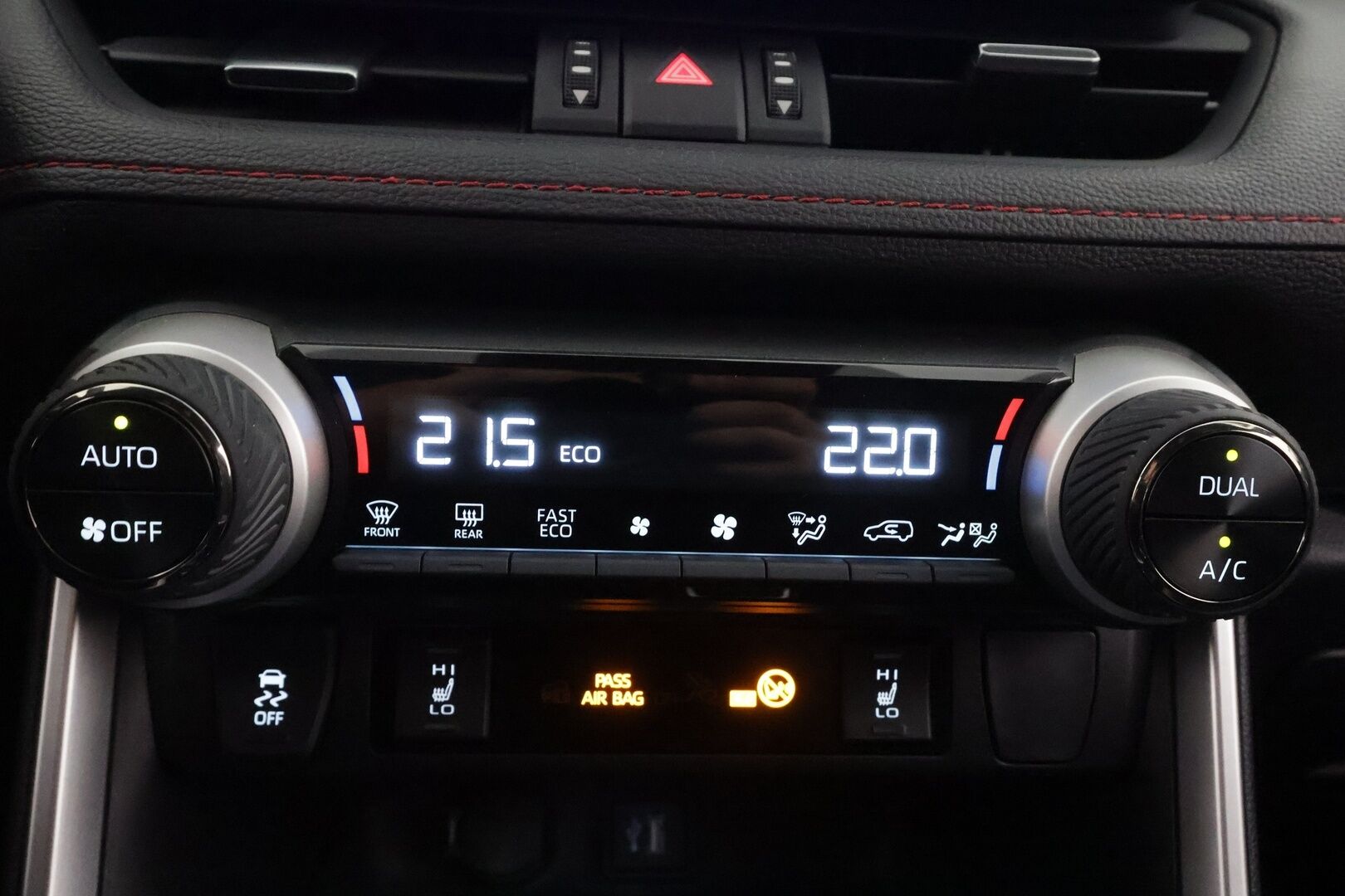 TOYOTA RAV4 PLUG-IN 2023 Hybrid 2,5 AWD-i Active Plus - | ACC | Koukku | Sähköpenkki | Facelift | Digimittaristo | P.kamera ja tutkat | Navi | Keyless | LED | Lämm. ratti | Sähk. takaluukku | ALV | 