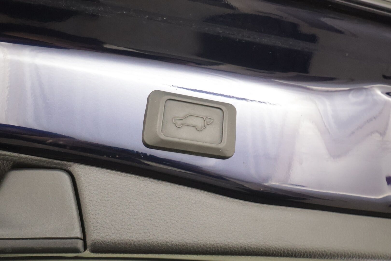 TOYOTA RAV4 PLUG-IN 2023 Hybrid 2,5 AWD-i Active Plus - | ACC | Koukku | Sähköpenkki | Facelift | Digimittaristo | P.kamera ja tutkat | Navi | Keyless | LED | Lämm. ratti | Sähk. takaluukku | ALV | 