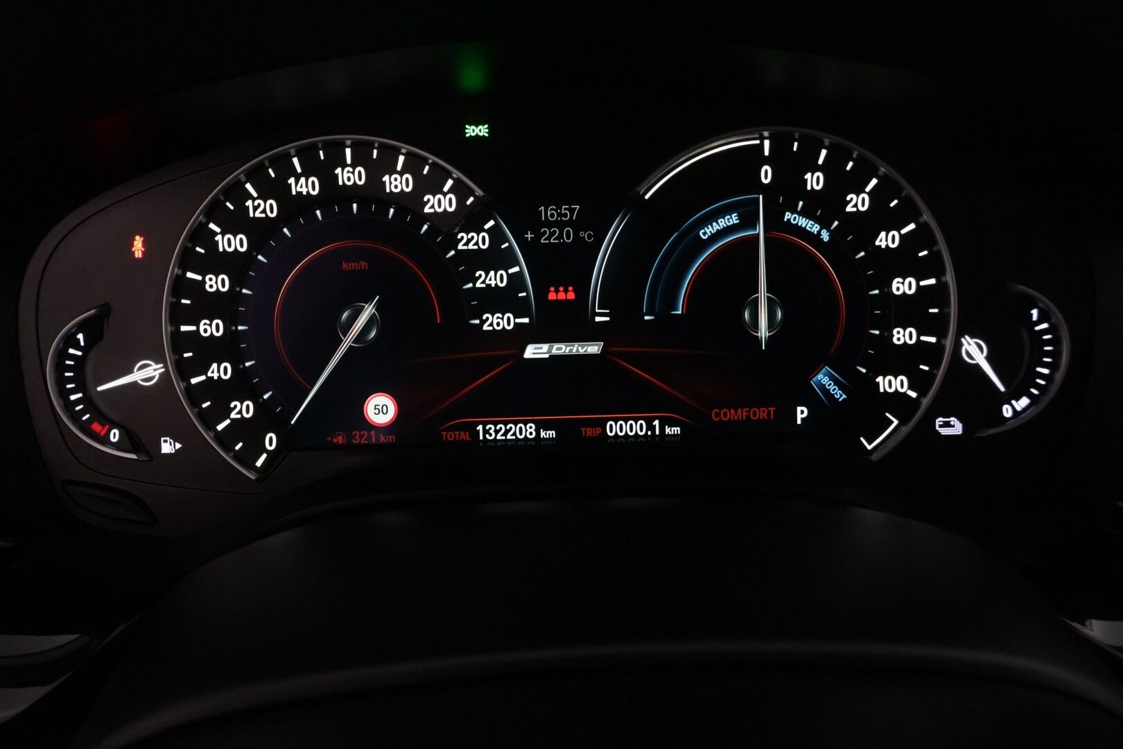 BMW 530 2019 G30 Sedan 530e A iPerformance Luxury Line - *HUD | Kattoluukku | Sport-penkit osasähkösäädöillä | Prof. Navi | P.kamera | Adapt. LED-ajovalot | 2x latauskaapelit | 2x renkaat & vanteet*