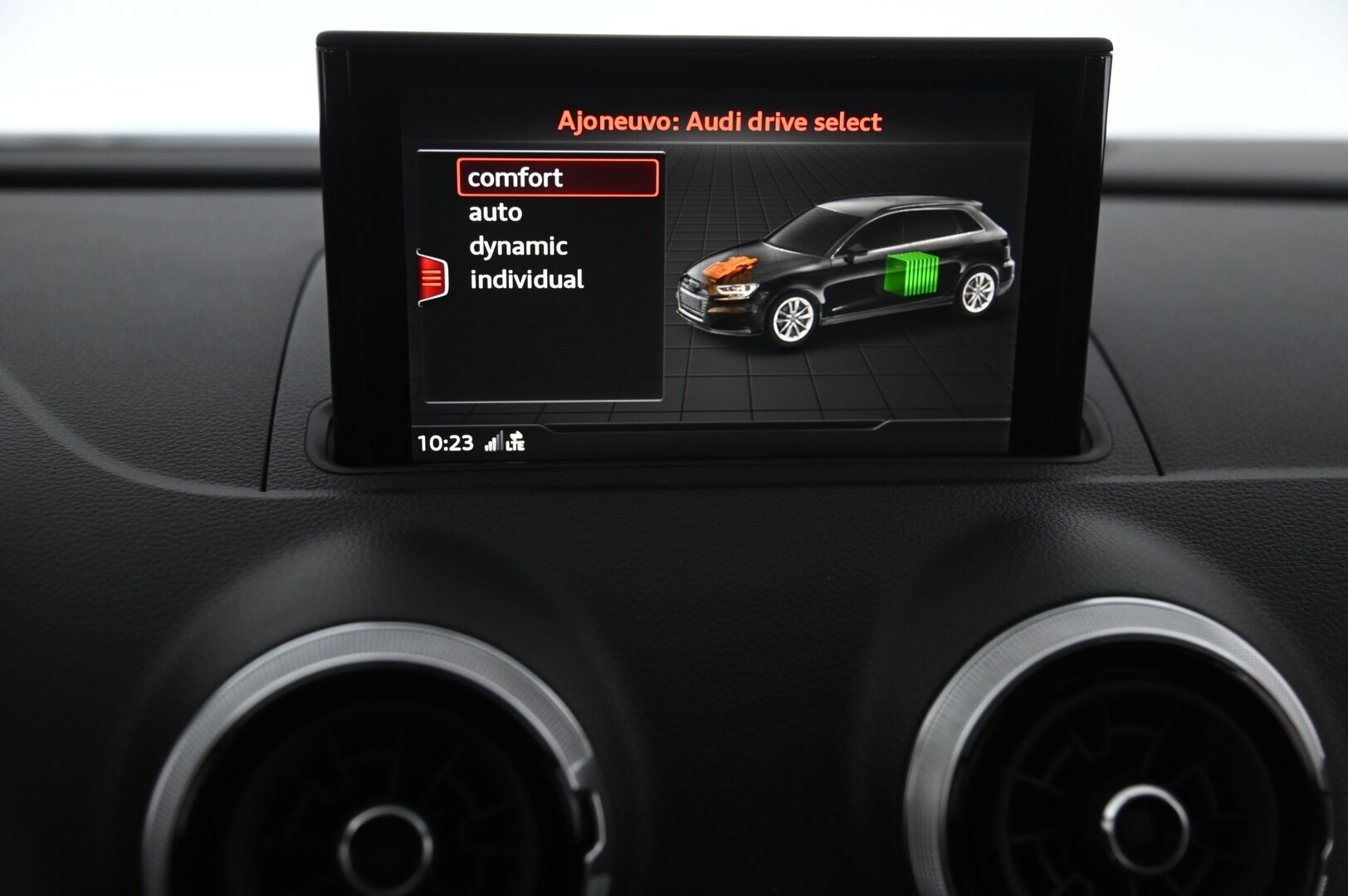 Audi A3 2018 e-tron Sportback 1,4 TFSI S tronic *Sporttipenkit / Flatbottom / MMI Navi / Tutkat* - Sporttipenkit | Flatbottom | Digimittaristo | MMI Navi | P.Tutkat | Lohko | 2x Alut
